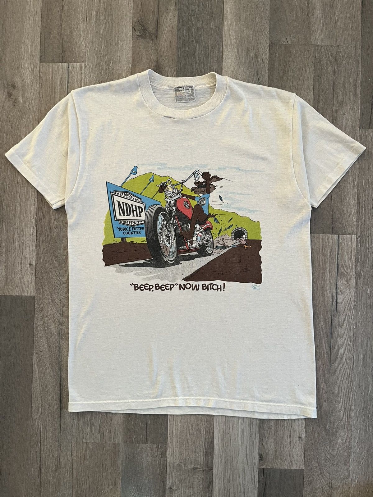 Other Vintage NDHP Motorcycle Club Wile E Coyote Tee Size US L / EU 52-54 / 3 - 1 Thumbnail