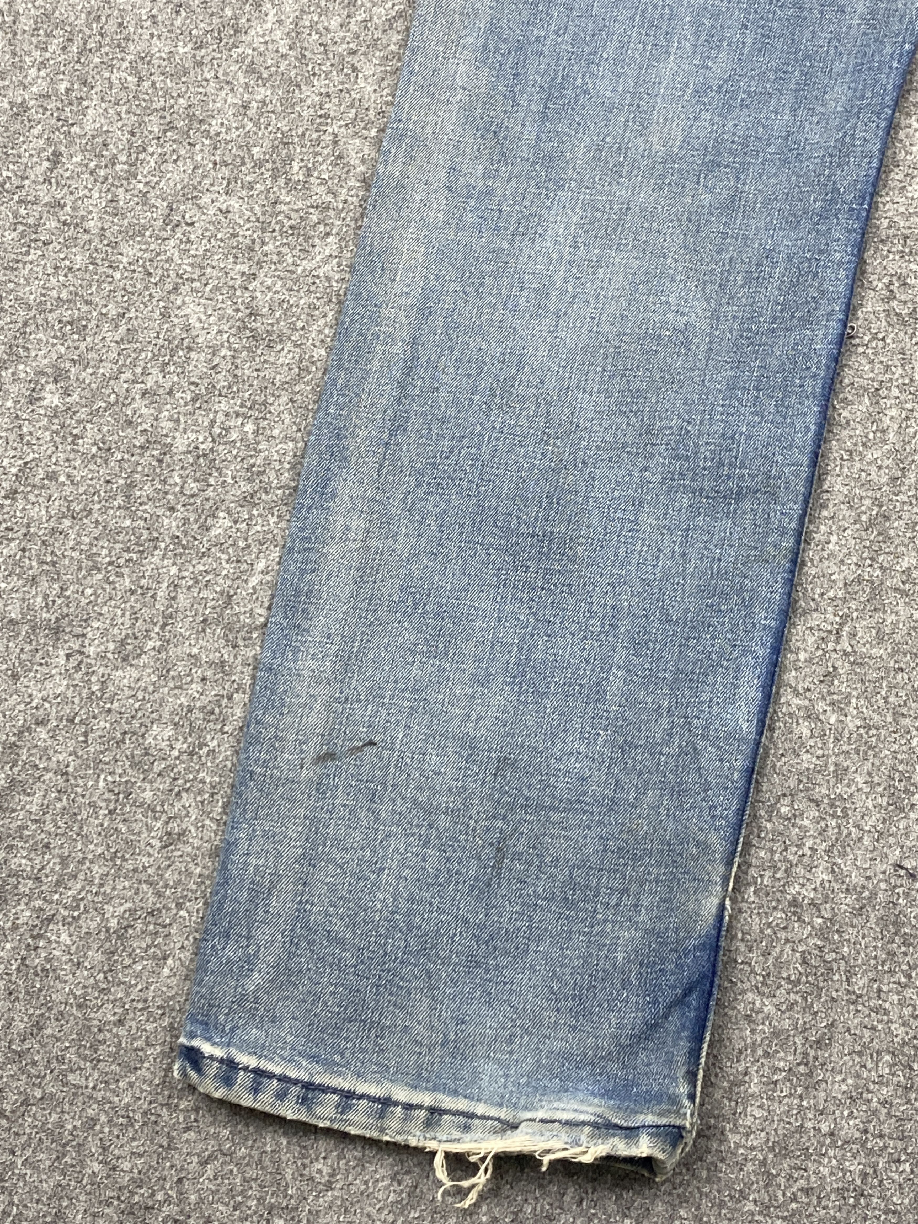 Levi's Distressed Vintage Levi's 514 Faded Blue Jeans DP2820 Size US 31 - 20 Thumbnail