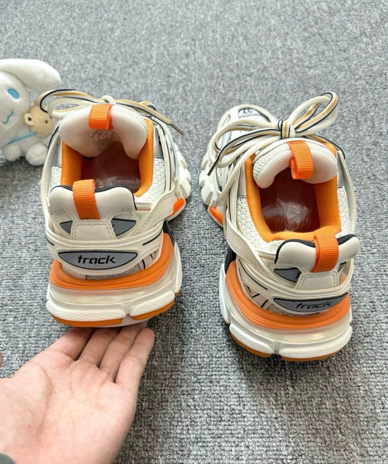 Balenciaga Balenciaga White Orange Track Low-Top Casual Dad Shoes 2502 Size US 5 / EU 37 - 5 Thumbnail
