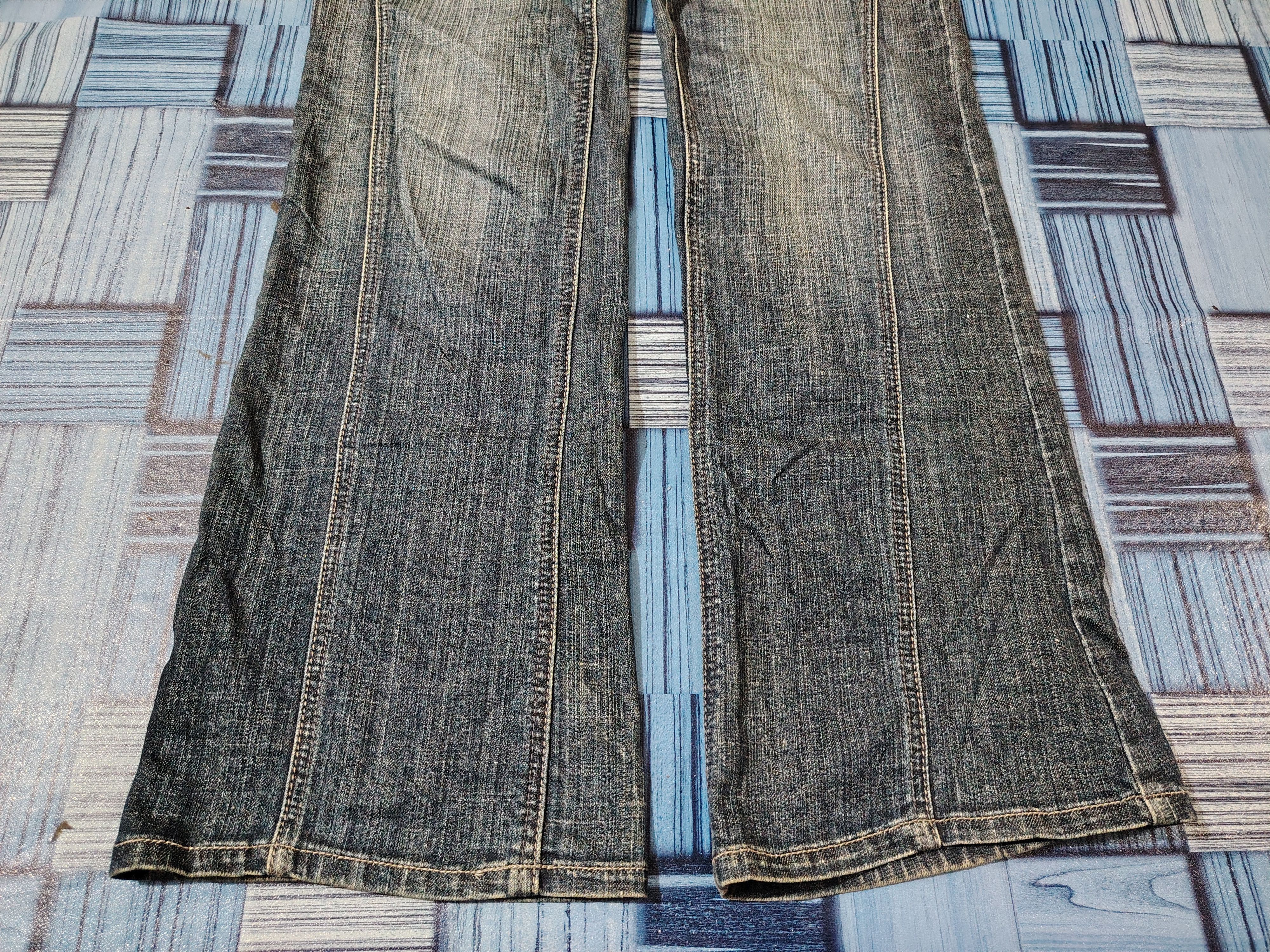 Who Decides War Japan Stylish Jeans Gold Bead Embroidered Flared jeans Twist Size US 32 / EU 48 - 12 Thumbnail
