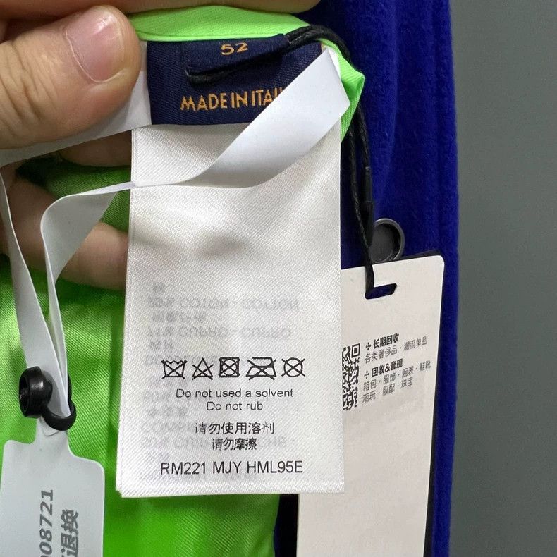 Louis Vuitton Louis Vuitton Gradient logo baseball uniform jacket 2501-Ne Size US L / EU 52-54 / 3 - 4 Thumbnail