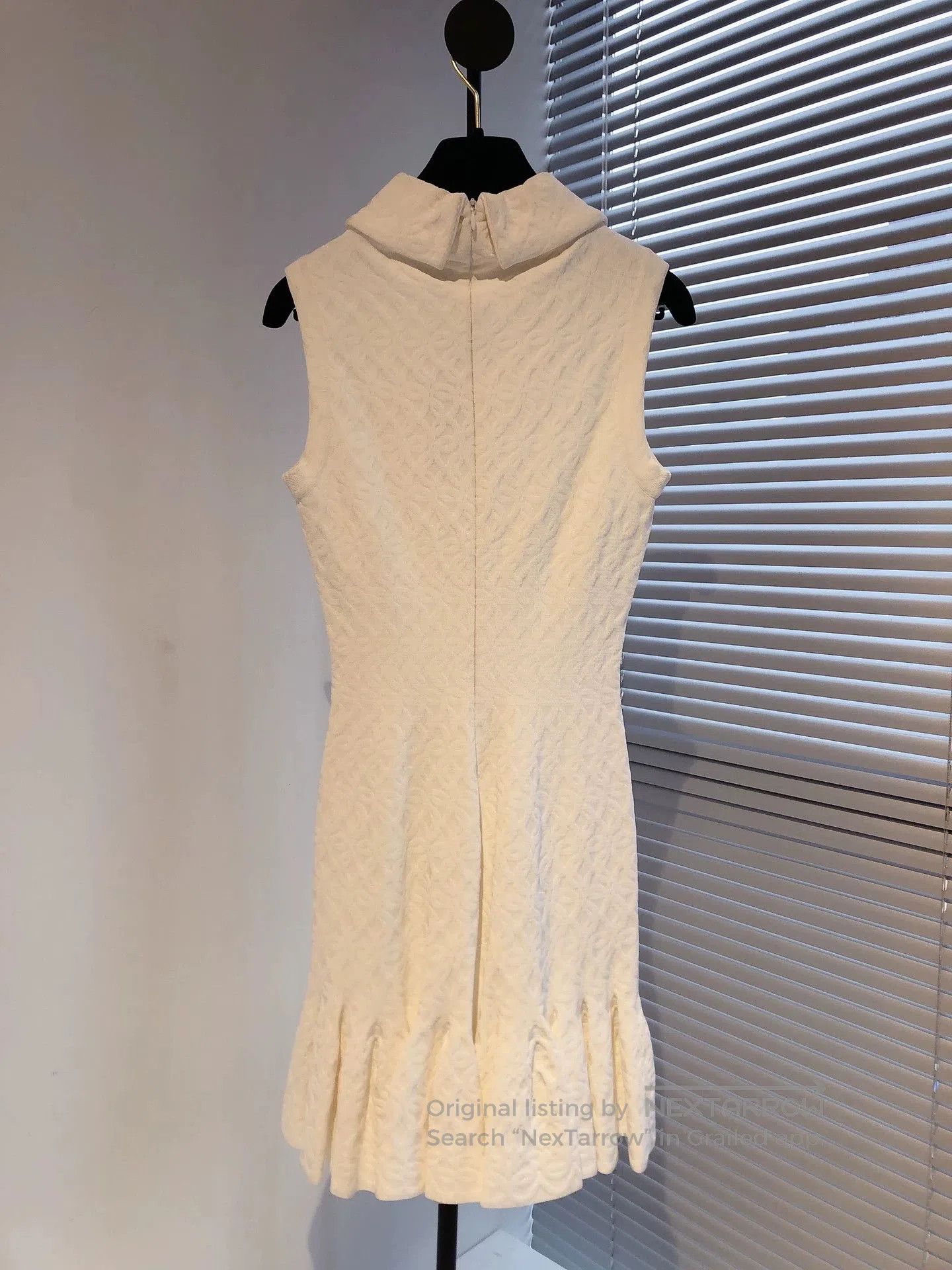 Vintage ALAIA White Sleeveless Bodycon Dress. Size US S / EU 44-46 / 1 - 2 Thumbnail