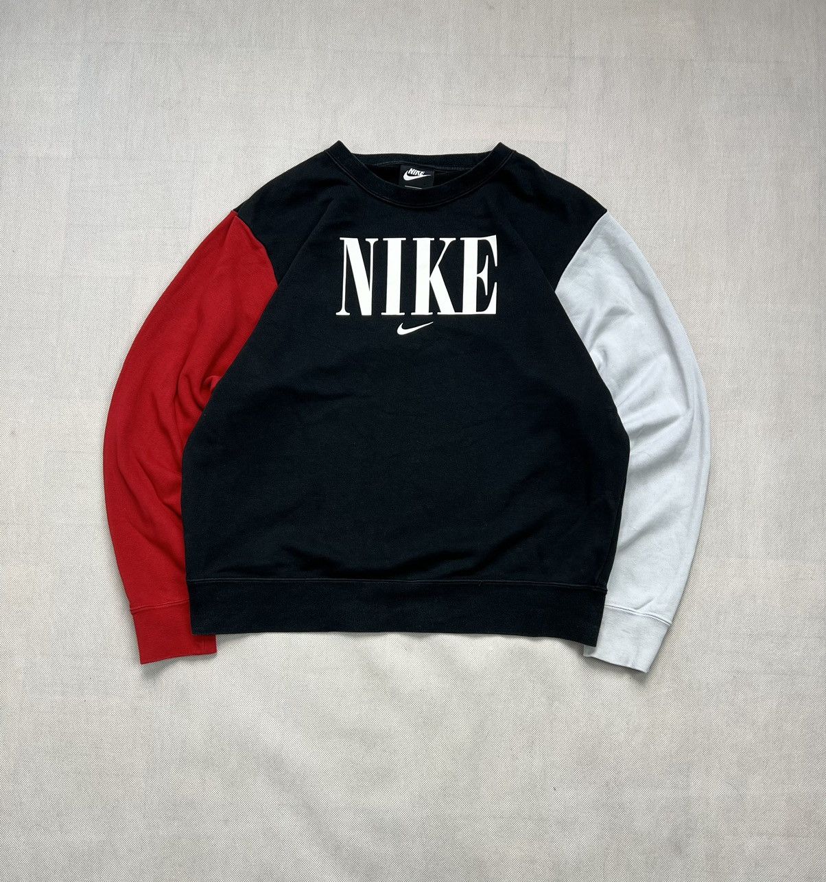 Nike Sweatshirt Nike spellout big logo unisex Size US S / EU 44-46 / 1 - 1 Thumbnail