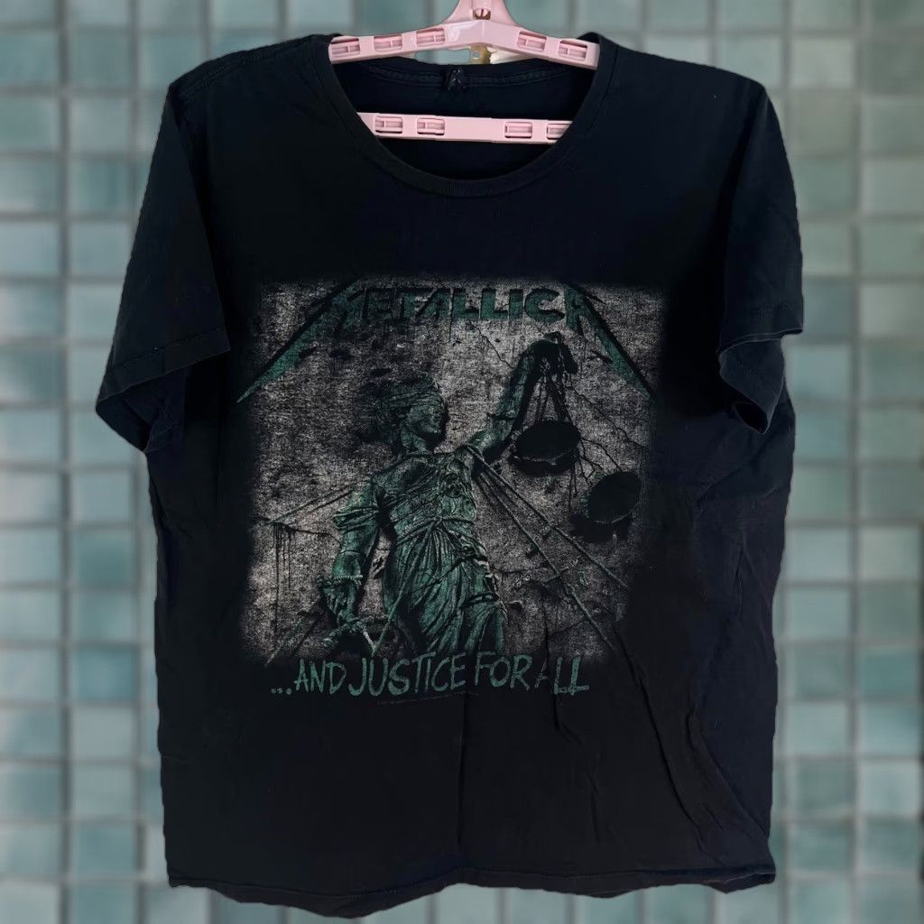 Vintage Metallica T Shirt Mens L Black And Justice For All Rock Logo Bay Island Shirt Mens L Black Rock Logo 2010s US Mens Size US L / EU 52-54 / 3 - 1 Thumbnail