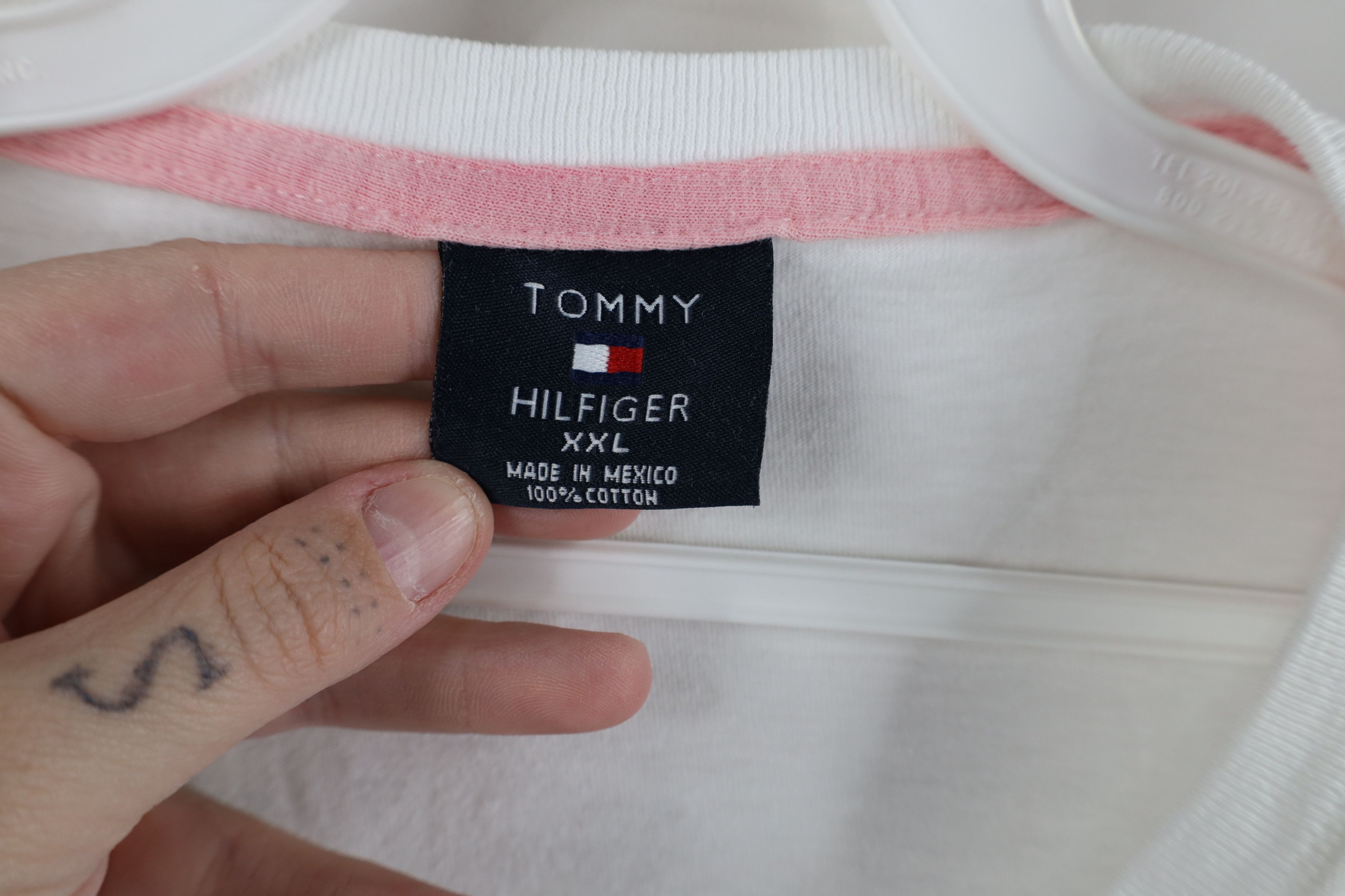 Tommy Hilfiger × Vintage Vintage Tommy Hilfiger Striped Short Sleeve T-Shirt White Size US XXL / EU 58 / 5 - 8 Thumbnail