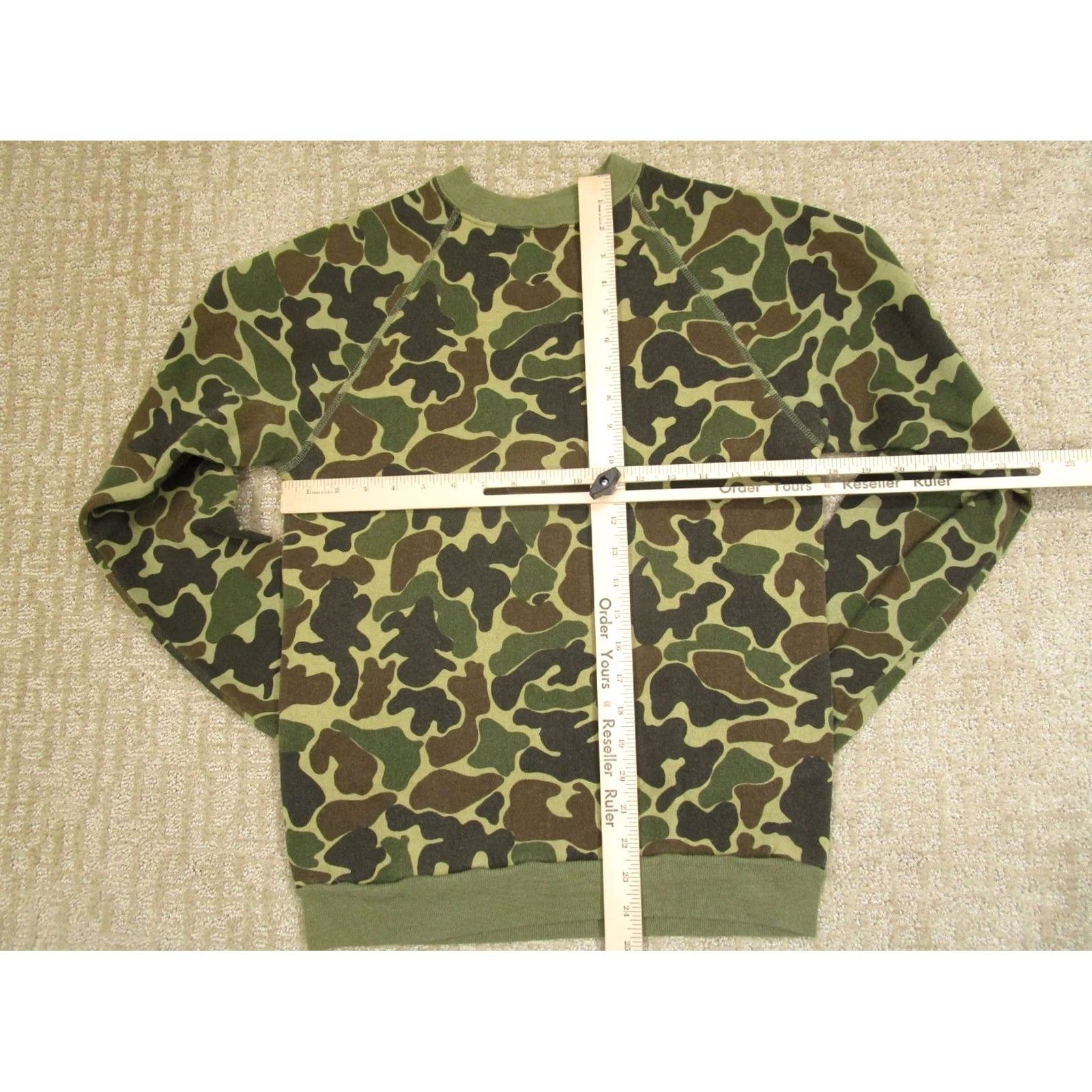 Russell Athletic VINTAGE Russell Athletic Crewneck Shirt Mens M Green Frog Skin Camo USA 90s Outdoor Logo Sweater Pullover Size US M / EU 48-50 / 2 - 6 Thumbnail