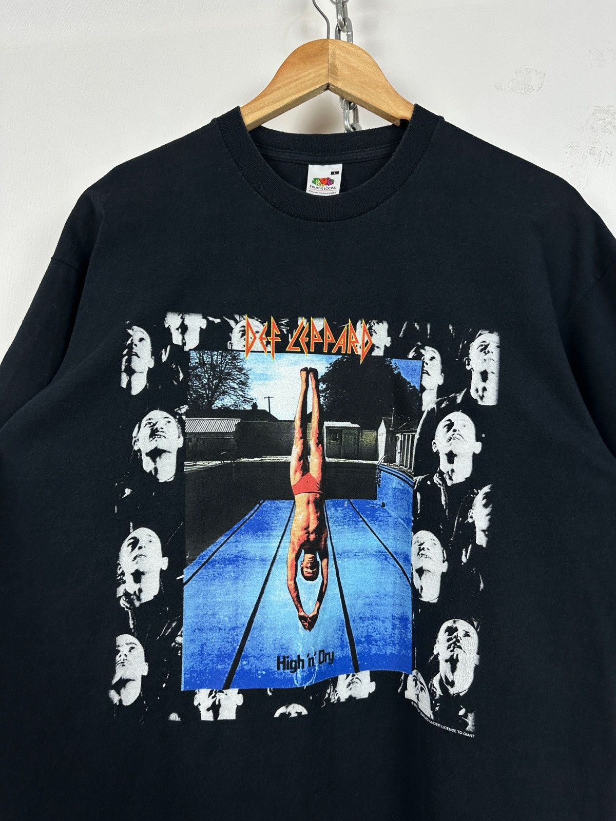 Band Tees 2002 Vintage Def Leppard High ’n’ Dry Band T-Shirt Size US L / EU 52-54 / 3 - 7 Thumbnail