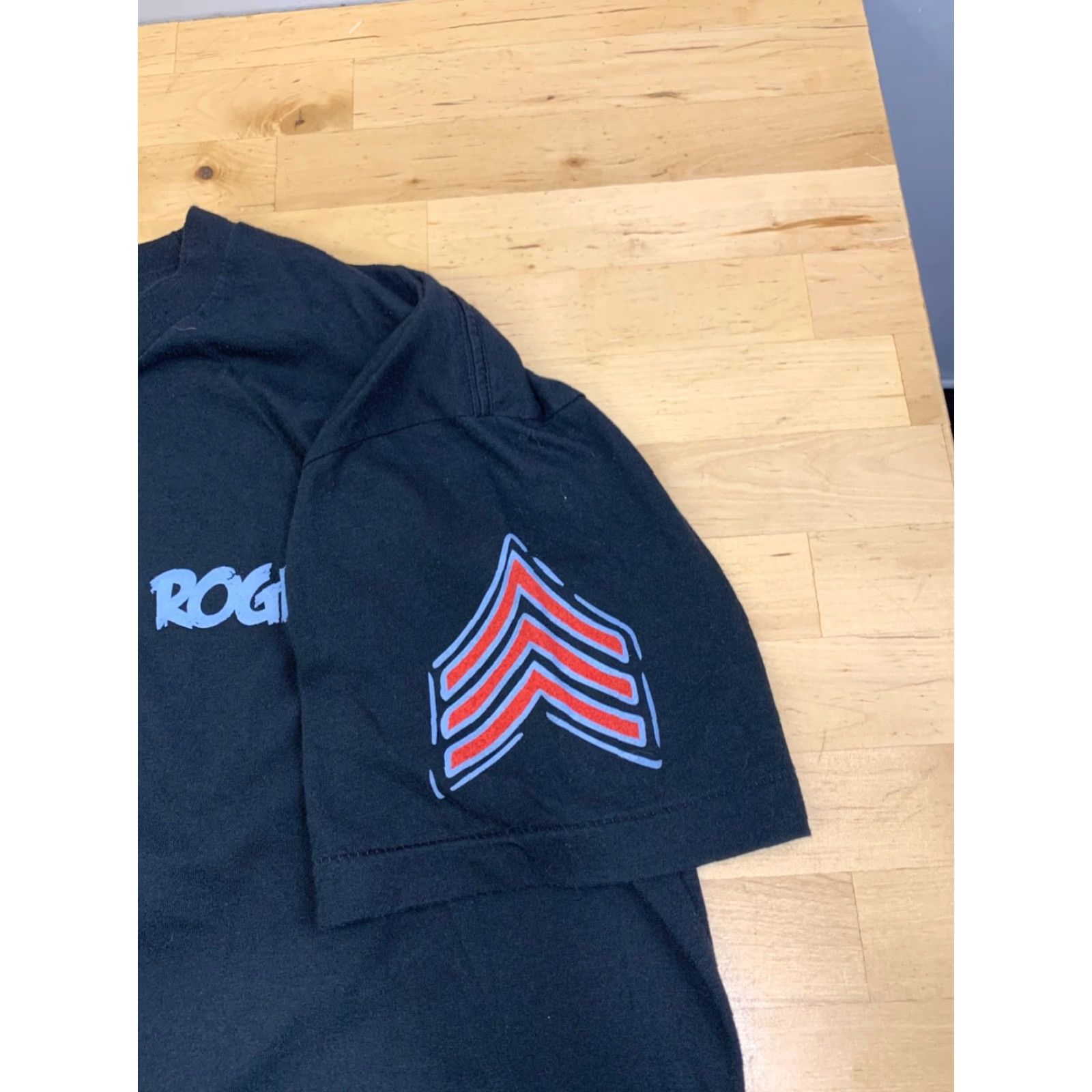 Vintage Rogue Fitness Halloween Glow in the Dark Shirt XL Crossfit 12749 Mens Black T-Shirt Glow in the Dark Crossfit Halloween 2020s Size US XL / EU 56 / 4 - 4 Thumbnail