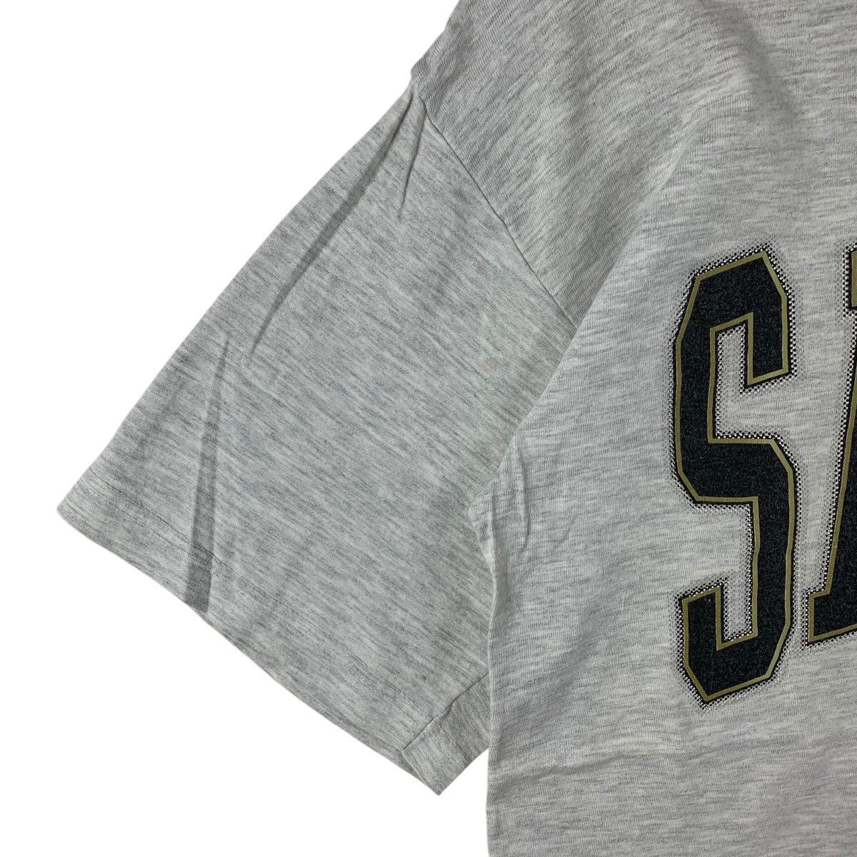 NFL Vintage 90s NEW ORLEANS SAINTS NFL team big logo tee Size US L / EU 52-54 / 3 - 6 Thumbnail