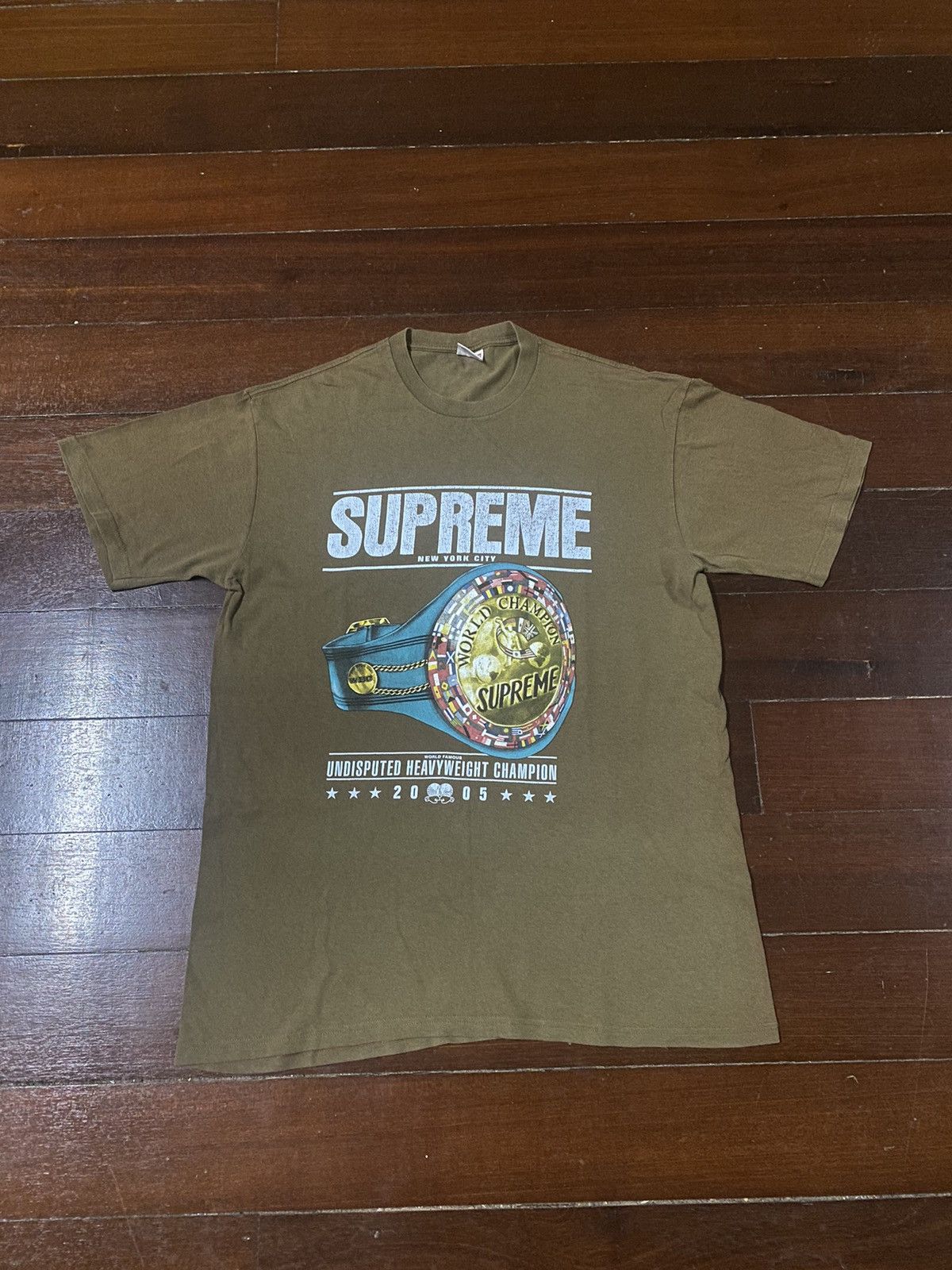 Supreme OG vtg Y2K Supreme Undisputed Heavyweight Champion 2005 Tee Size US L / EU 52-54 / 3 - 1 Thumbnail