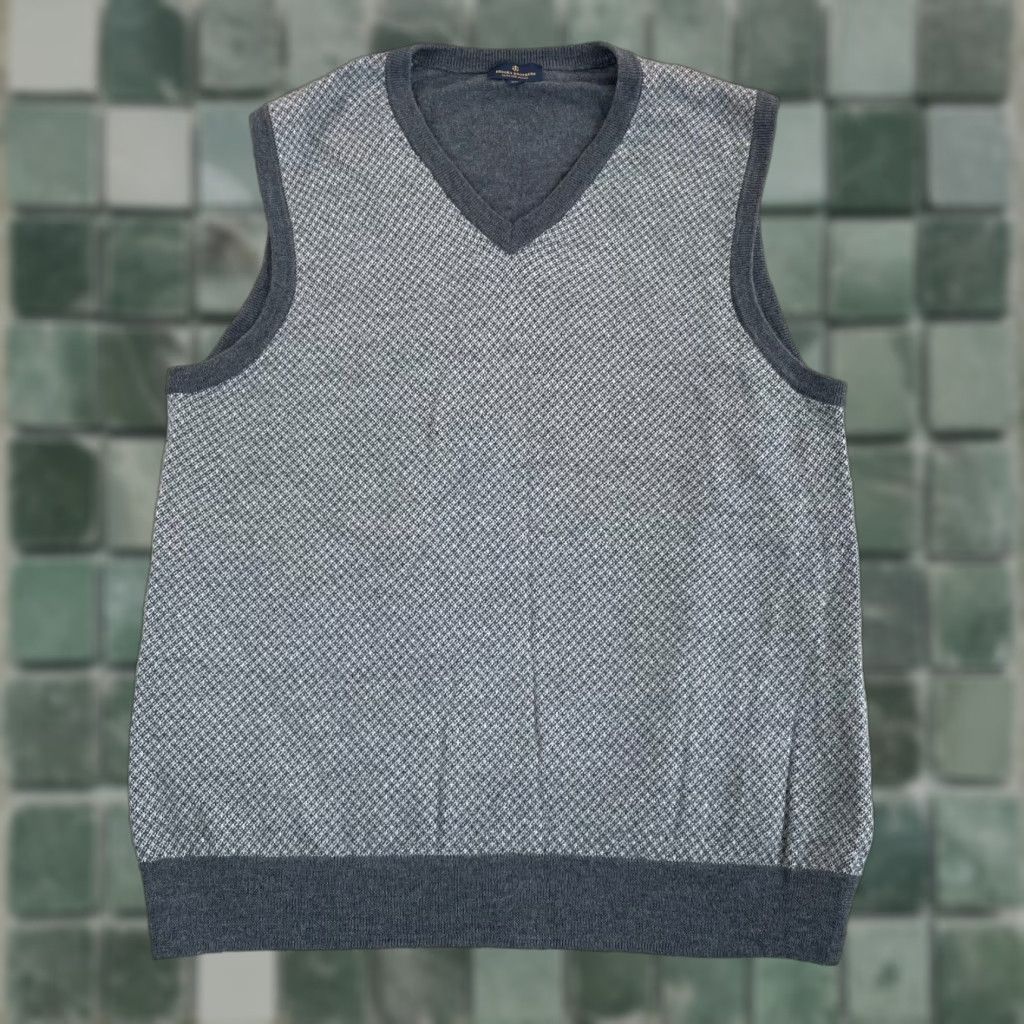 Brooks Brothers Brooks Brothers V Neck Vest Men 2XL Grey Extra Fine Merino Wool Houndstooth NWOT Vest Wool Merino Wool 2XL Gray Brooks Brothers Mens Vintage No Size US XXL / EU 58 / 5 - 1 Thumbnail
