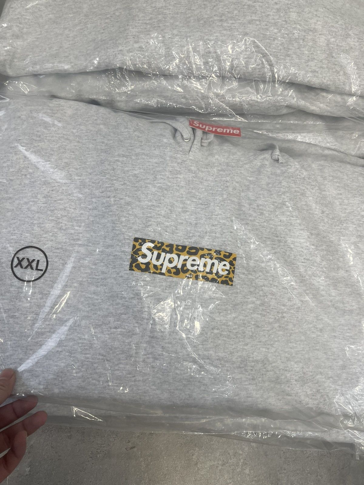 Supreme Supreme Shanghai box logo hoodie hooded Xxl size | Grailed