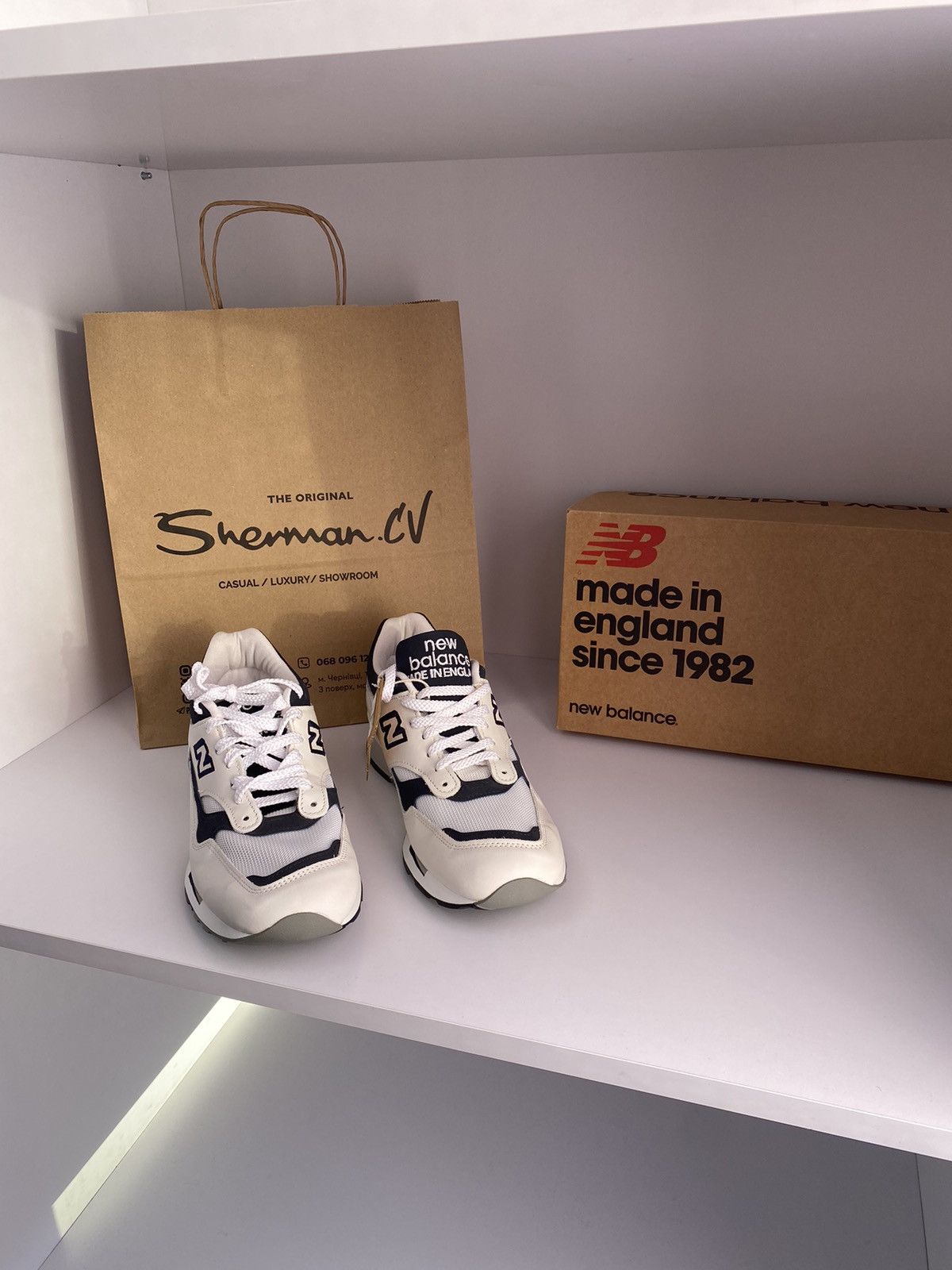 New Balance New Balance 1500 Made in England White Navy M1500WWN Size US 8.5 / EU 41-42 - 8 Thumbnail