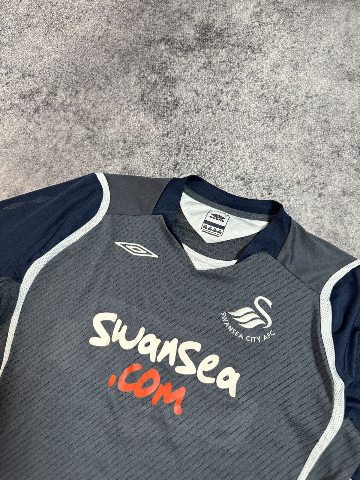 Umbro × Vintage Vintage Umbro Swansea City Soccer Jersey Blokecore Style XXS Size US XXS / EU 40 - 2 Thumbnail