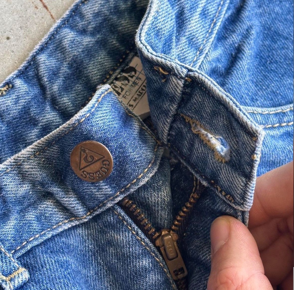 Guess 70s Men’s High-Rise GUESS Jeans, Talon 42 zipper Size US 28 / EU 44 - 4 Thumbnail