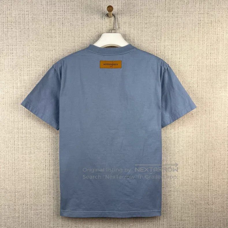 Louis Vuitton Louis Vuitton Solid embossed logo crewneck short sleeves Size US M / EU 48-50 / 2 - 3 Thumbnail