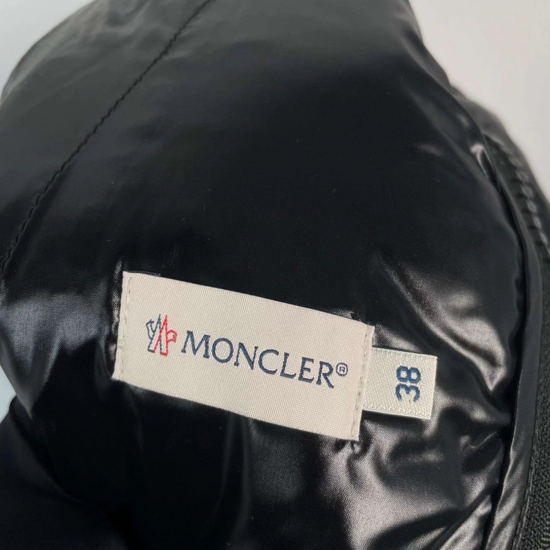Moncler Moncler Vintage Down Skirt 38 Black 2017 Size S / US 4 / IT 40 - 5 Thumbnail