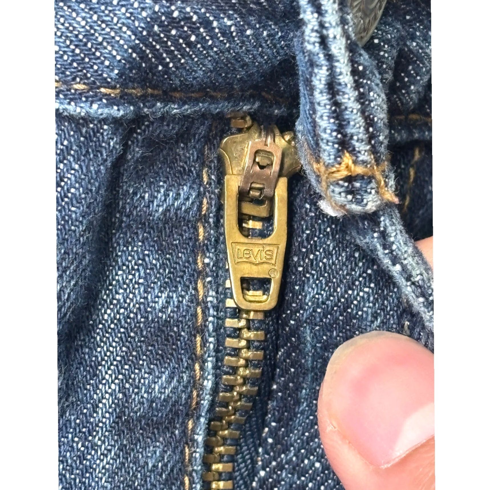 Levi's Levi's 559 Jeans Mens 38x32 Blue Medium Wash Denim 100% Cotton Relaxed Straight Size US 38 / EU 54 - 3 Thumbnail