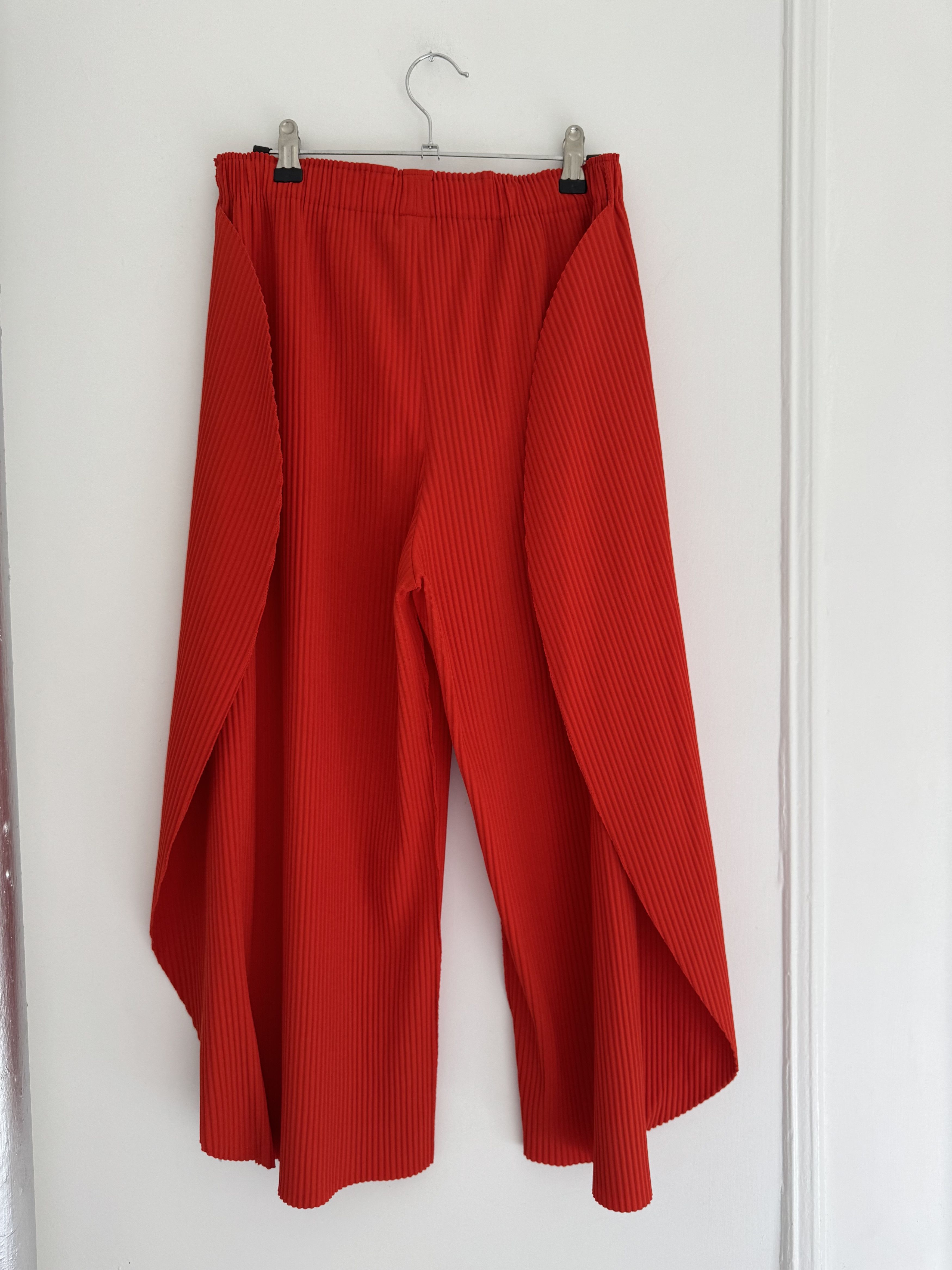 Issey Miyake FINE KNIT PLEAST BOTTOM 2 Size US 30 / EU 46 - 1 Thumbnail