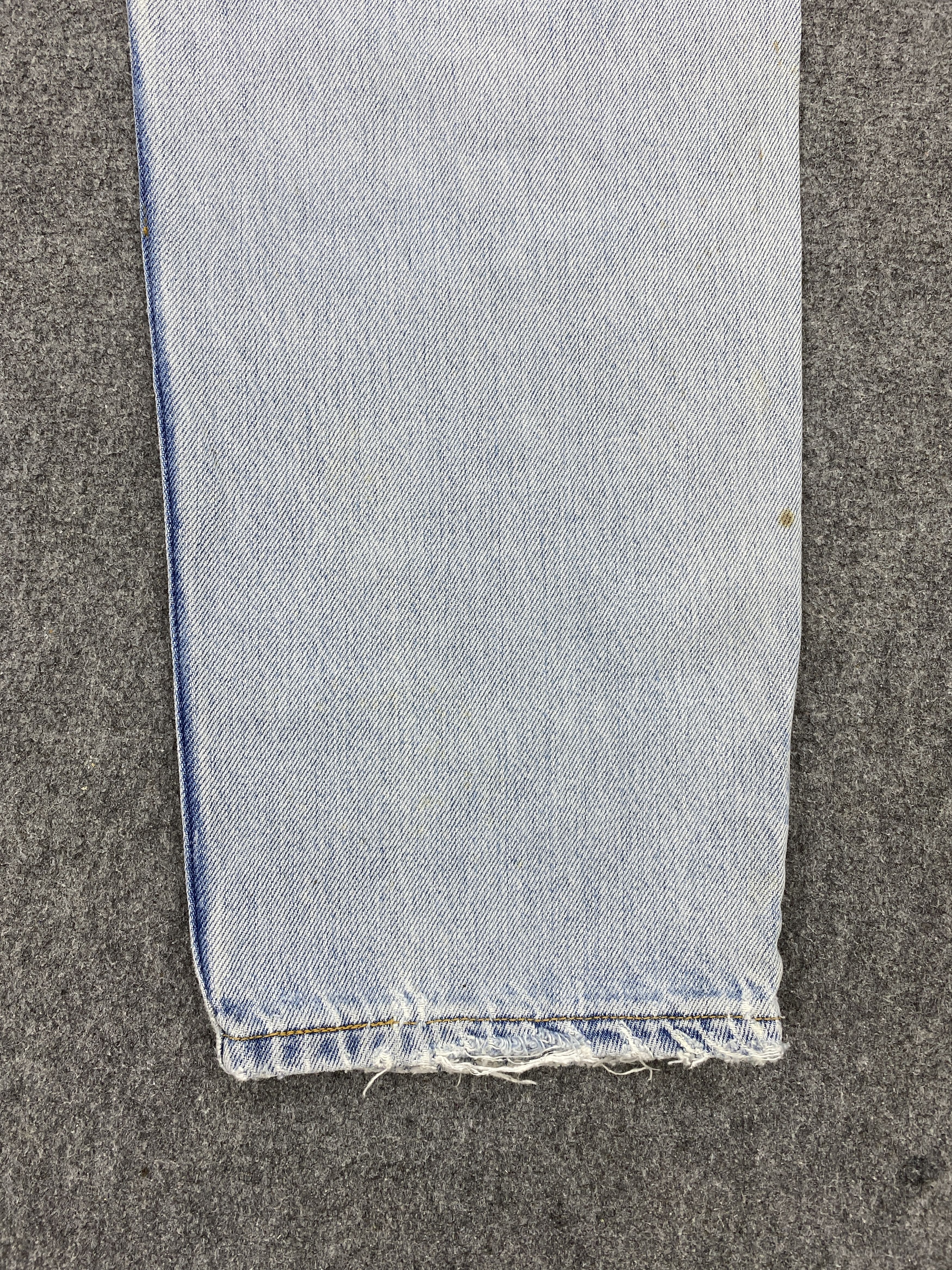 Levi's × Vintage Distressed Vintage Levis 550 Light Blue Washed Jeans Size US 31 - 18 Thumbnail