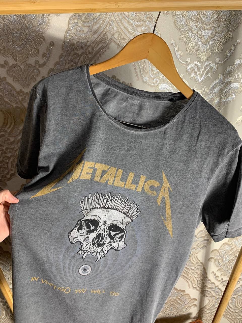 Band Tees VERY RARE METALLICA SKULL WORLD TOUR ROCK T-SHIRT Y2K 90s Size US L / EU 52-54 / 3 - 2 Thumbnail