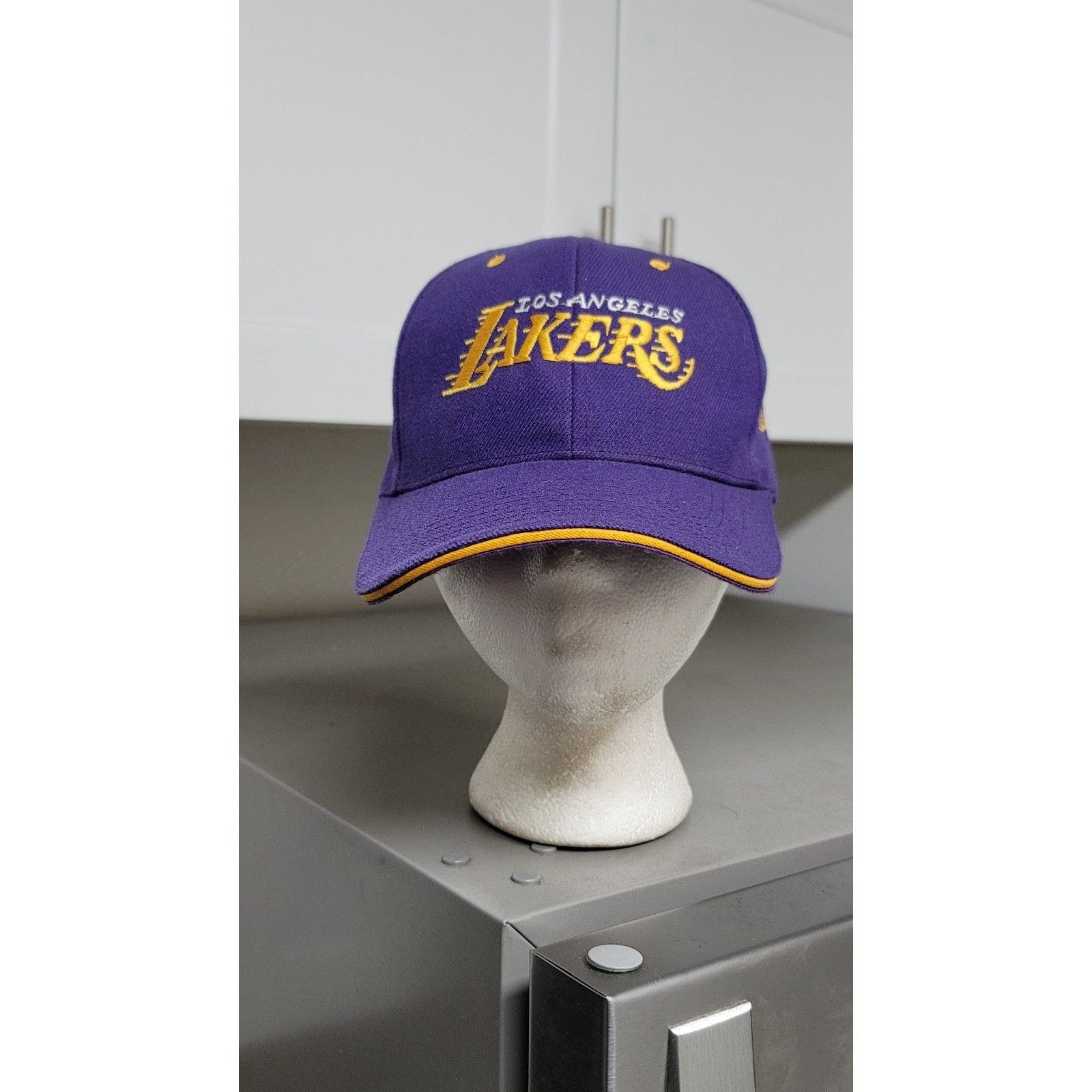 The Unbranded Brand Vtg Los Angeles Lakers Hat Size ONE SIZE - 2 Thumbnail