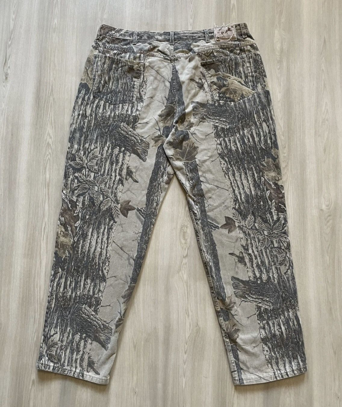 Vintage Vintage Cabelas Realtree Tree Bark Brown Camo jean Tagged 44 Size US 41 - 1 Thumbnail