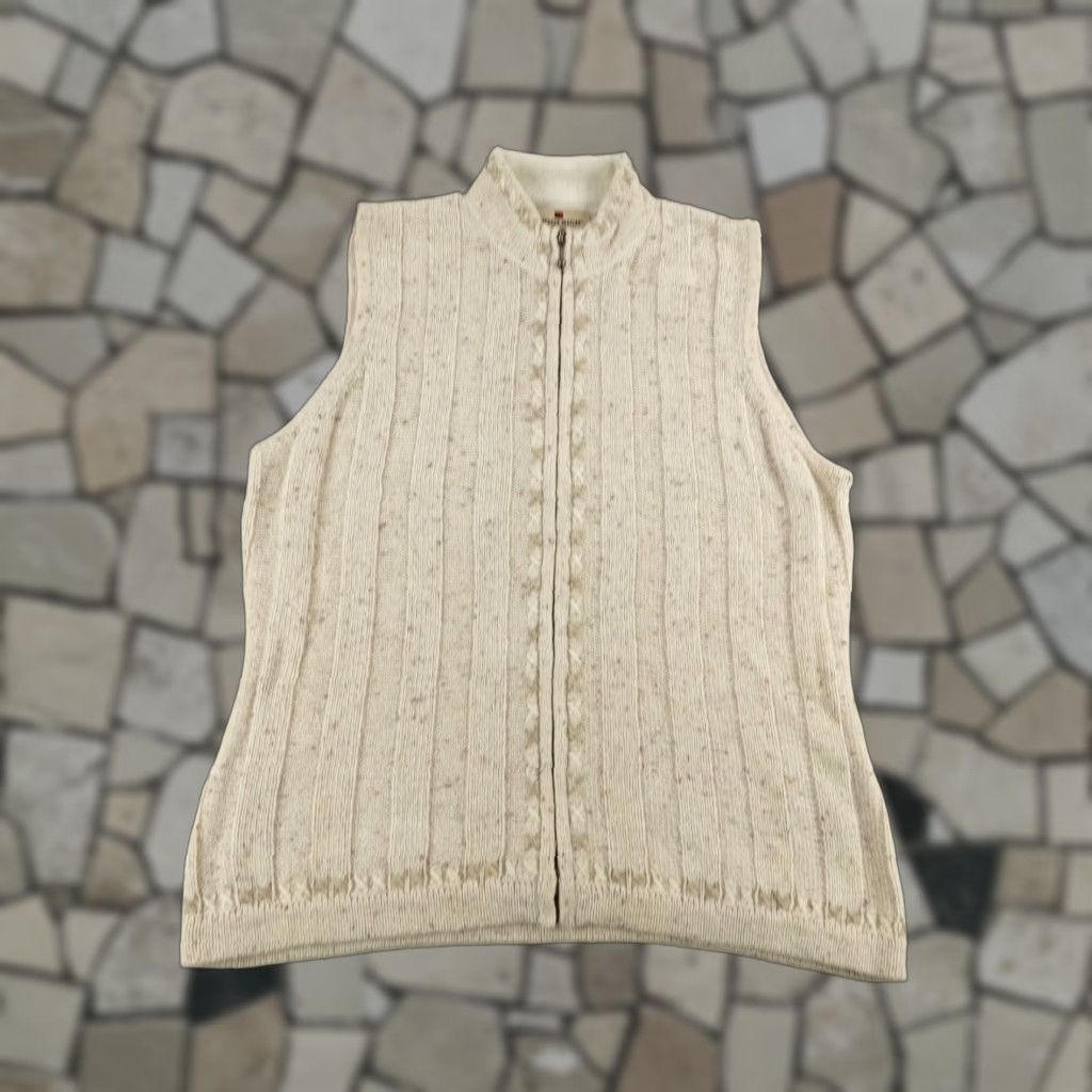 Vintage VINTAGE Woolrich Sweater Vest Women's Small Casual Knit Sleeveless Full Zip Tan Wool Blend Size S / US 4 / IT 40 - 1 Thumbnail
