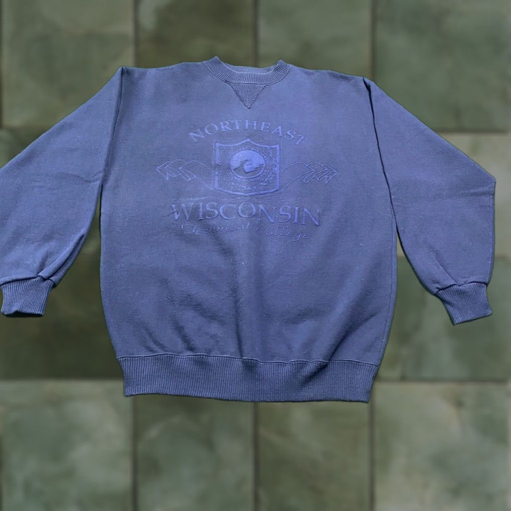 Vintage VINTAGE Northeast Wisconsin Sweatshirt Mens L Blue 90S College Logo Pullover Crew Neck Cotton Microfiber Graphic Print Sweatshirt Size US L / EU 52-54 / 3 - 1 Thumbnail