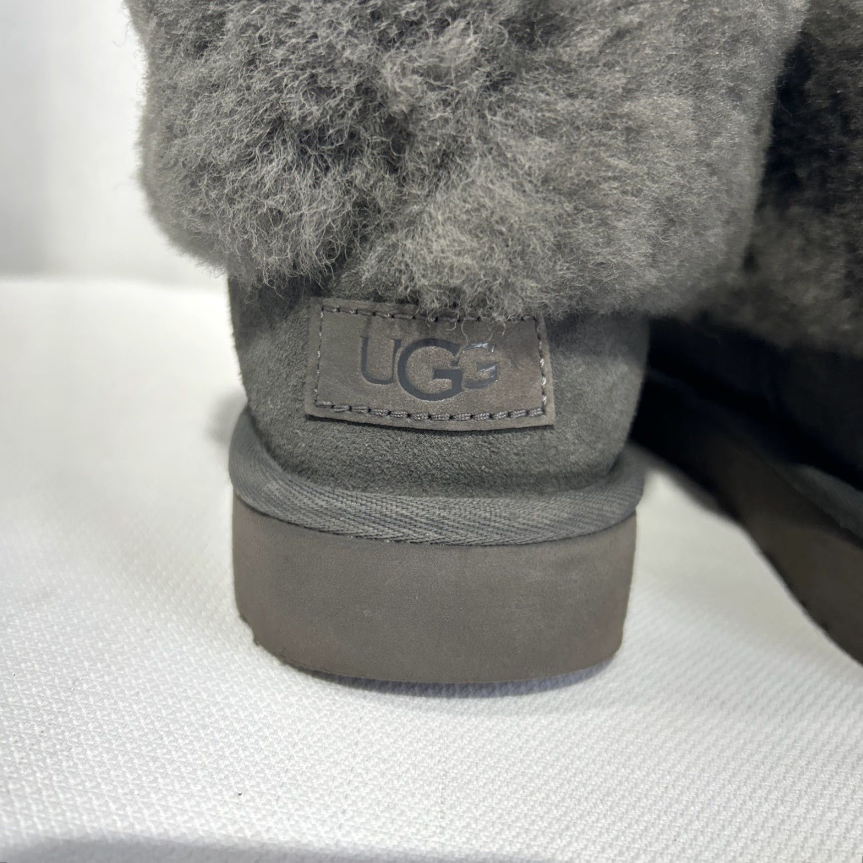 Ugg UGG Bootie Gray Sz 8 Classic Mini Fluff Genuine Shearling Short Boots 1106757 M Women Size 30" / US 8 / IT 44 - 4 Thumbnail