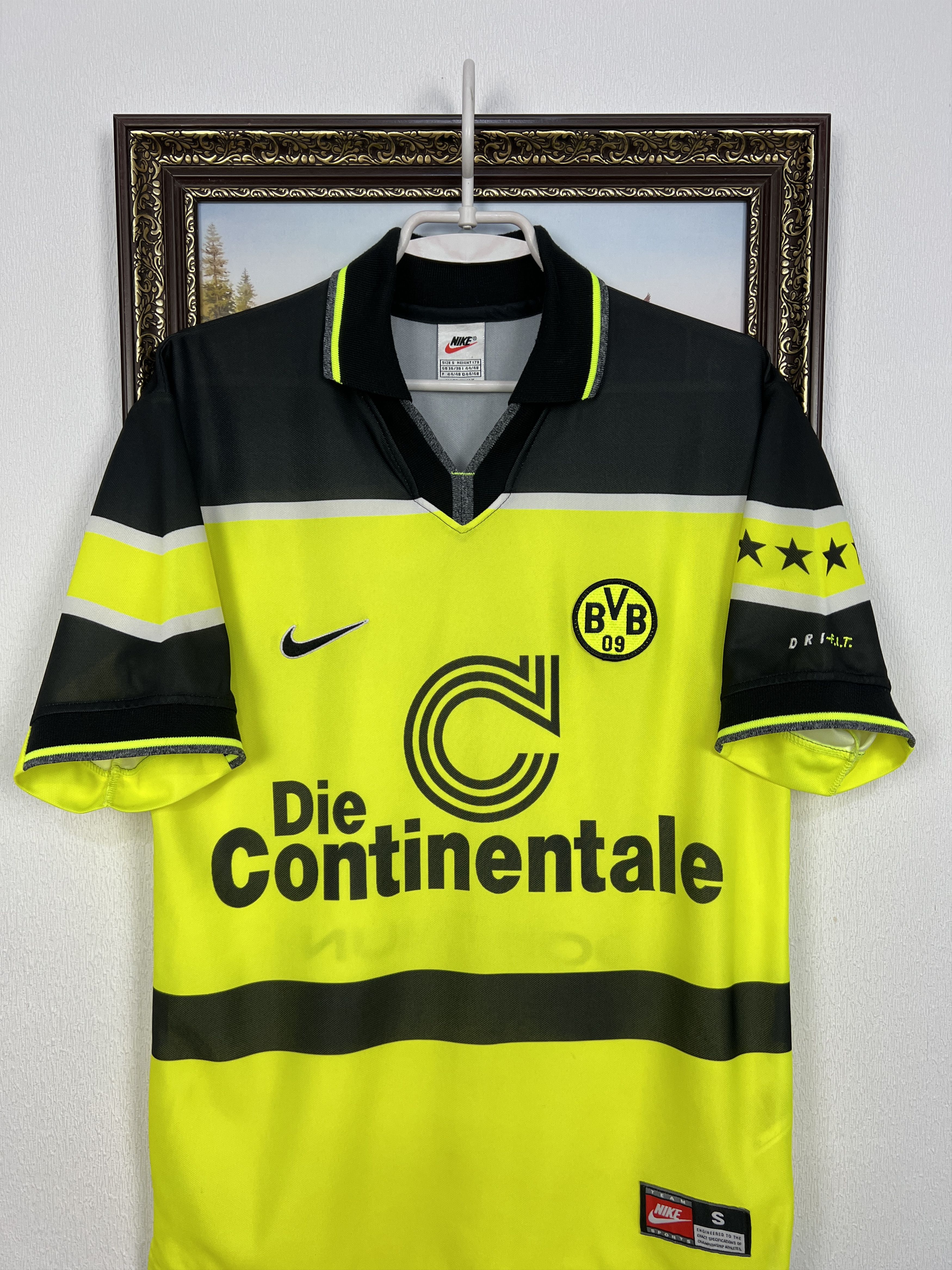 Nike Borussia Dortmund Home football shirt 1997 Soccer Nike Size US S / EU 44-46 / 1 - 2 Thumbnail