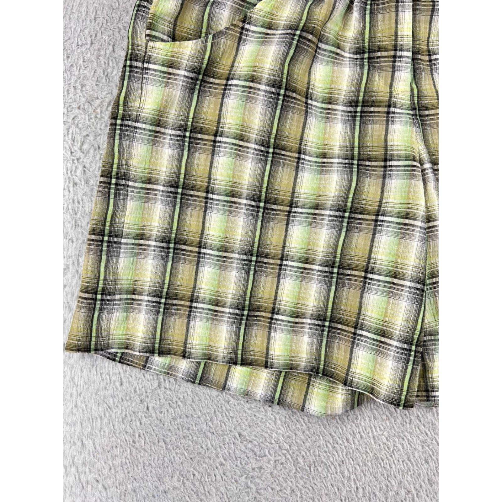 Vintage Woolrich Shorts Womens 30 Green Plaid Polyester Blend Pockets Lightweight Summer Size 30" / US 8 / IT 44 - 7 Thumbnail