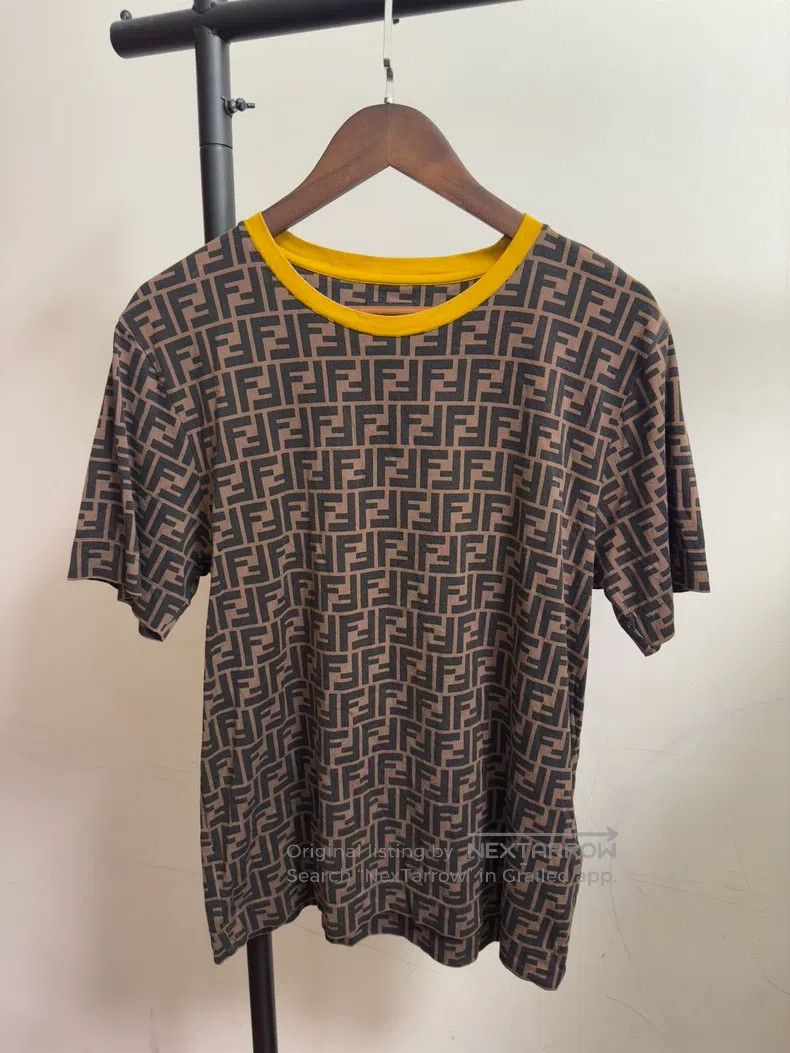 Fendi Fendi Monogrammed floral logo short-sleeve T-shirt Size XS / US 0-2 / IT 36-38 - 1 Thumbnail
