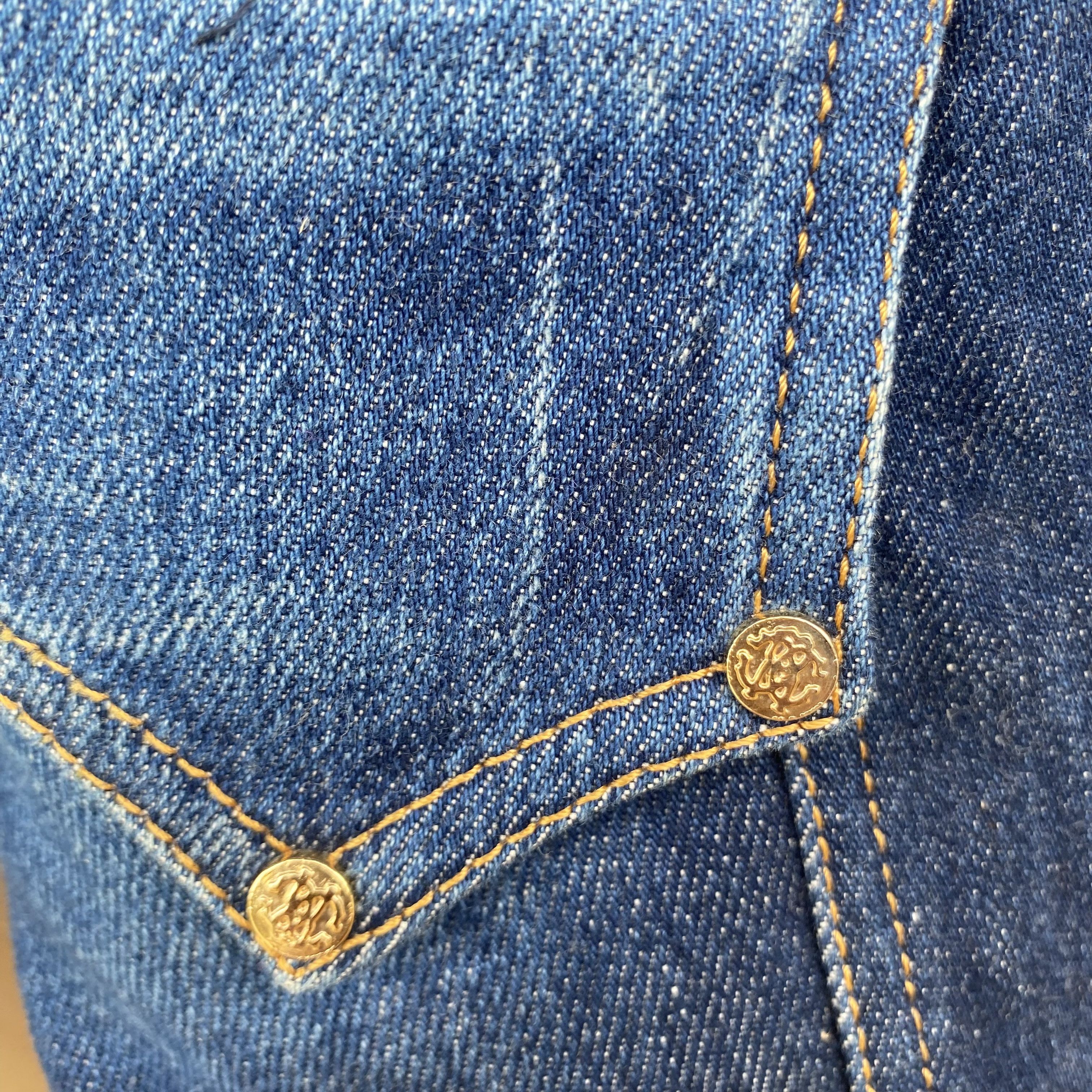 Roberto Cavalli Vintage Roberto Cavalli denim jacket with gold hardware Size XS / US 0-2 / IT 36-38 - 6 Thumbnail