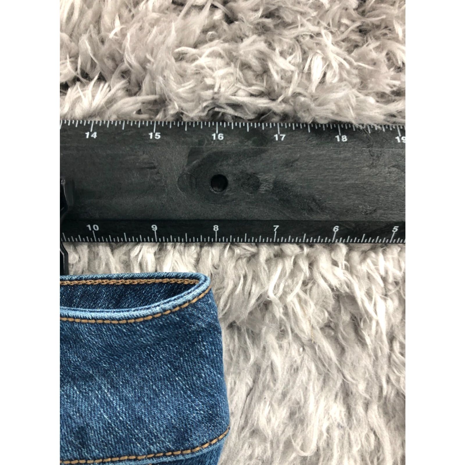 DKNY DKNY Bermuda Shorts Womens Size 6 Mid Rise Medium Wash Blue Size 28" / US 6 / IT 42 - 2 Thumbnail