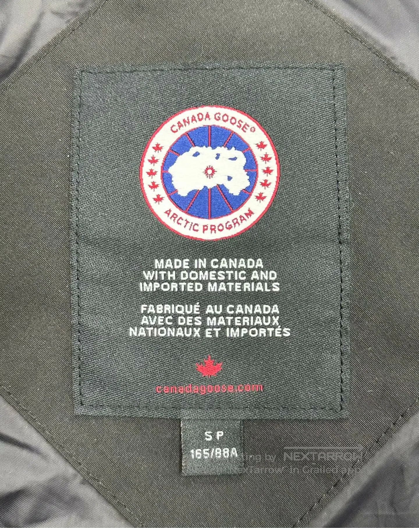 Canada Goose Canada Goose Black down jacket with a logo on the chest| Size US S / EU 44-46 / 1 - 4 Thumbnail