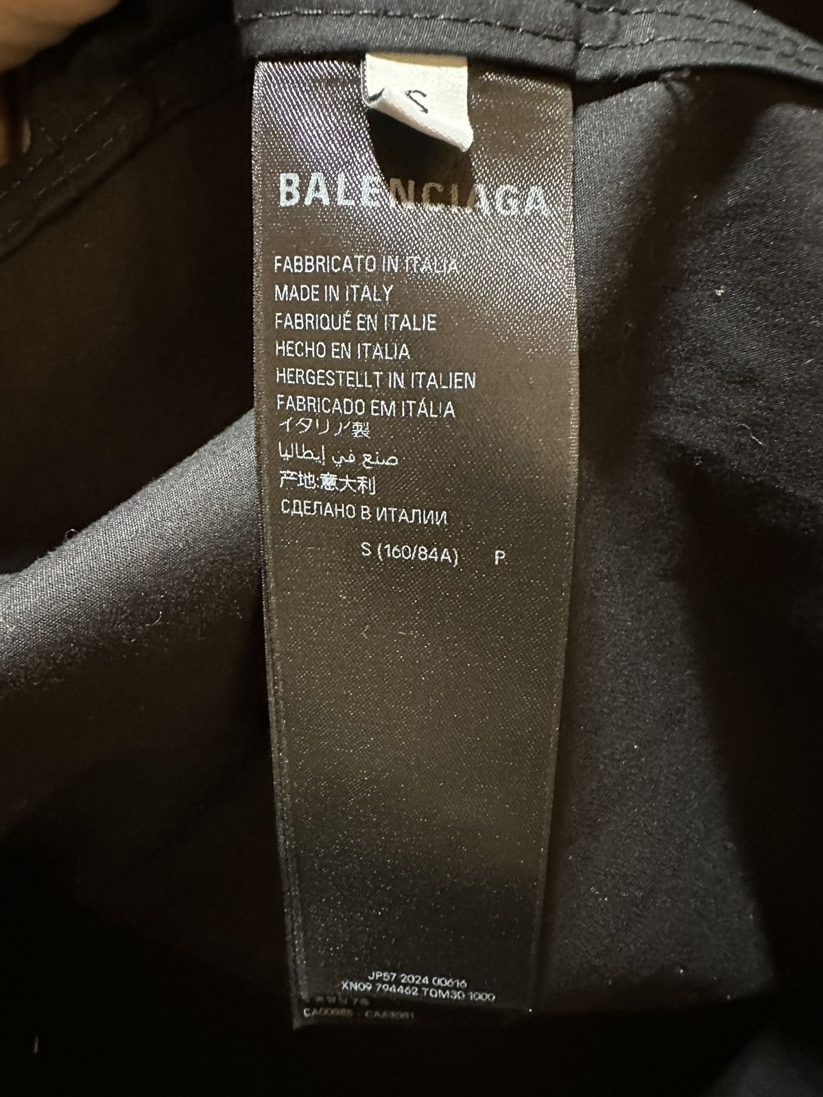 Balenciaga Demna for Balenciaga Unisex Oversized Shirt - Small Size US S / EU 44-46 / 1 - 6 Thumbnail