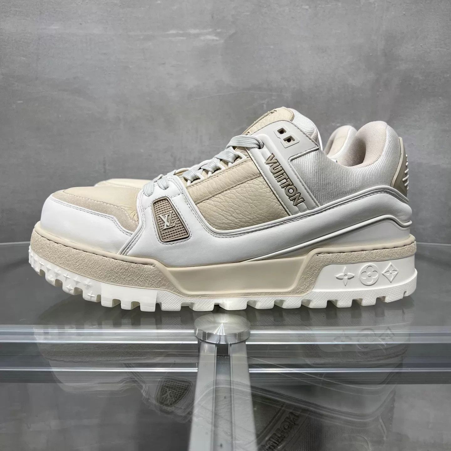 Louis Vuitton LV Trainer Cream UK8.5 42.5 YH22885 Size US 9.5 / EU 42-43 - 3 Thumbnail