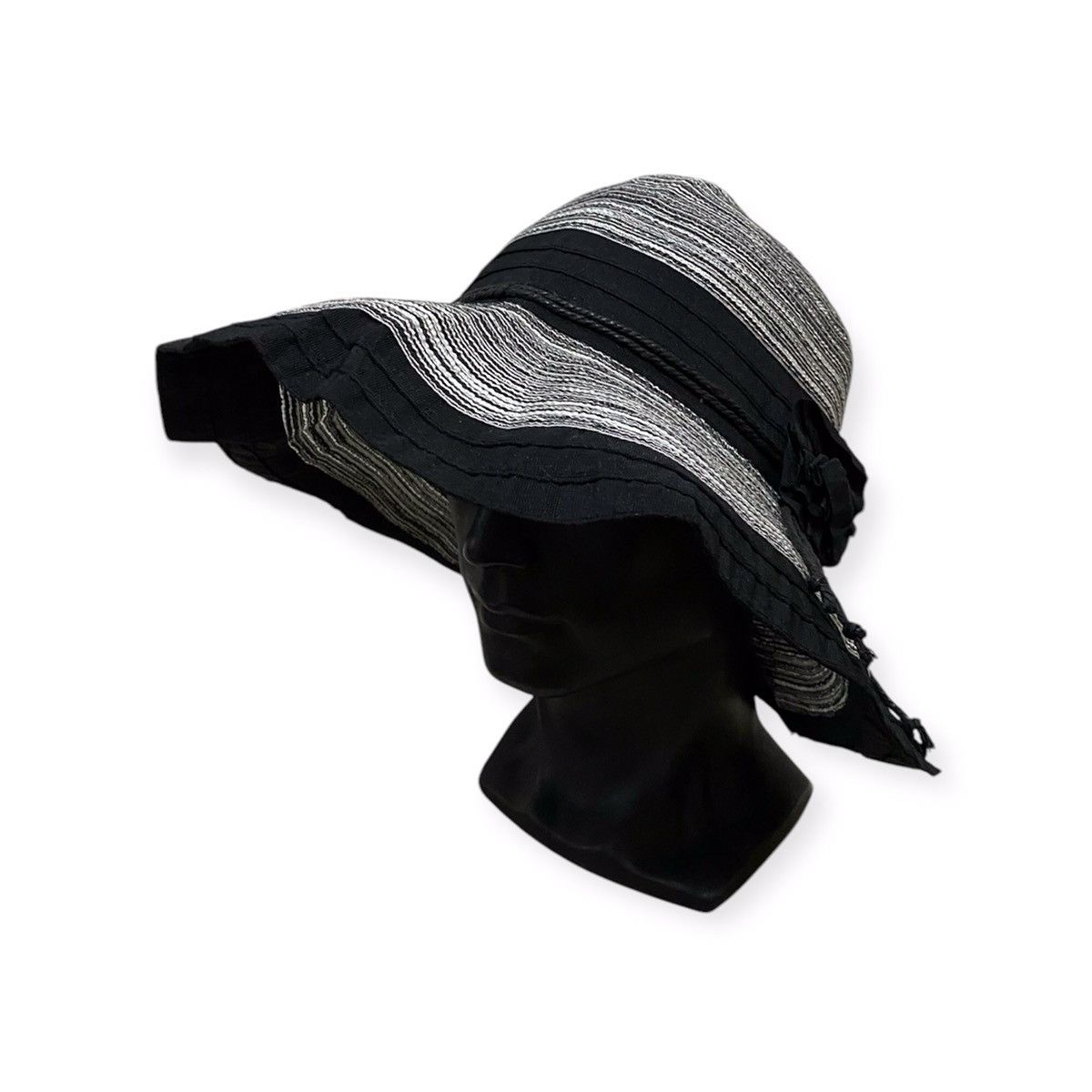 Japanese Brand Japanese Brand Rare Design Bucket Hat Size ONE SIZE - 1 Thumbnail