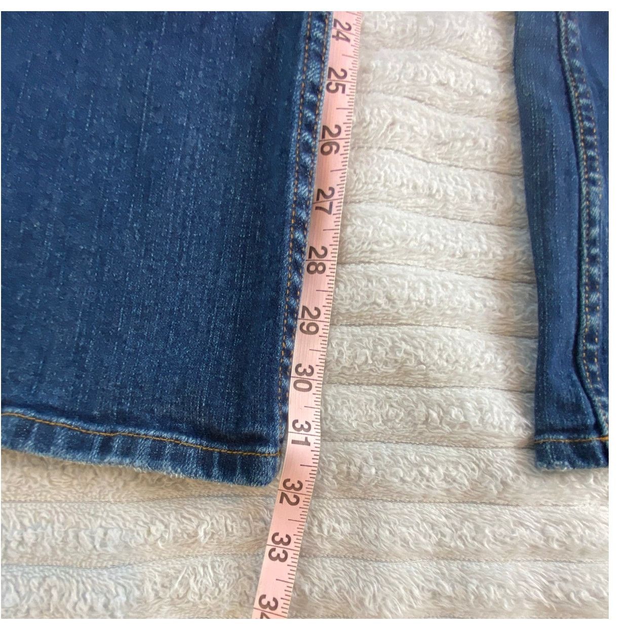 American Rag American Rag Cie Bootcut Superflare Med-low rise Jeans, Sz 9 Size 30" / US 8 / IT 44 - 4 Thumbnail