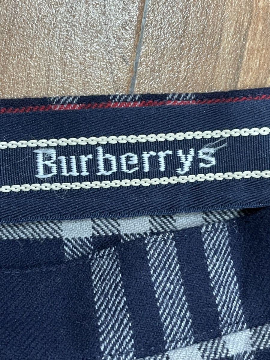 Burberry Burberry Mini Skirt Size 28" / US 6 / IT 42 - 3 Thumbnail