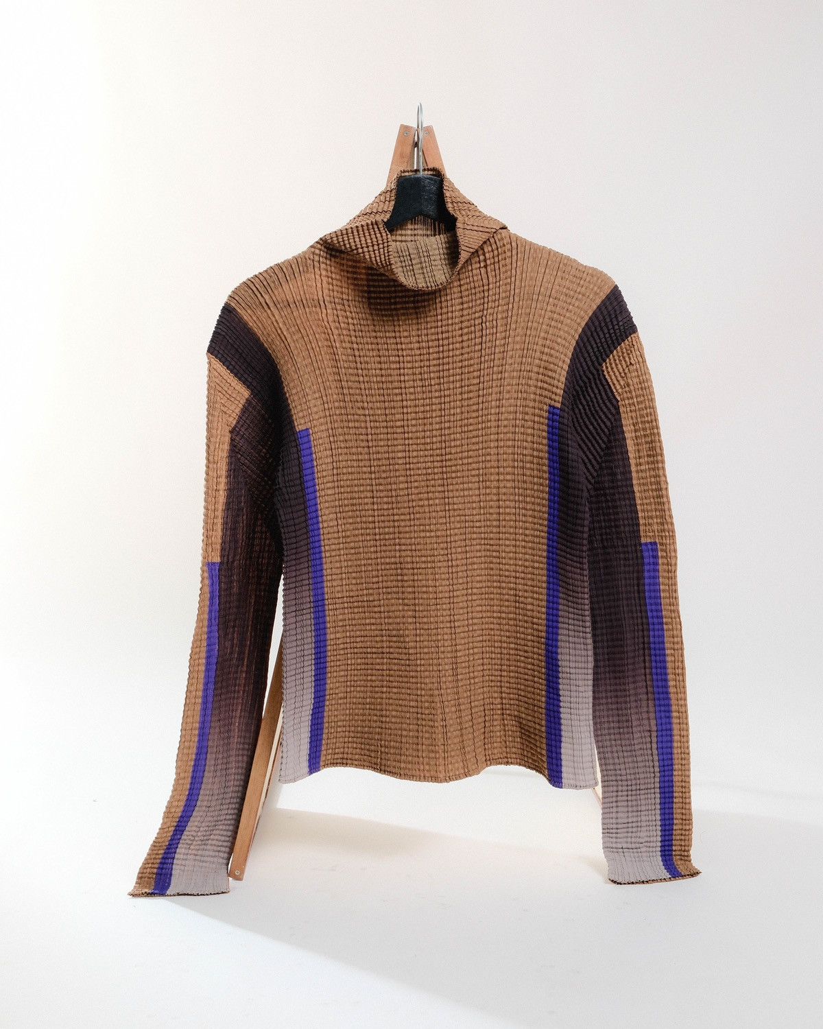 Pleats Please Issey Miyake Issey Miyake Pleated Turtle Neck Long Sleeve Size M / US 6-8 / IT 42-44 - 1 Thumbnail
