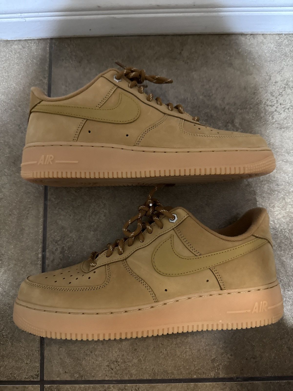 Nike Air Force 1 Low Flax Size US 10 / EU 43 - 2 Thumbnail