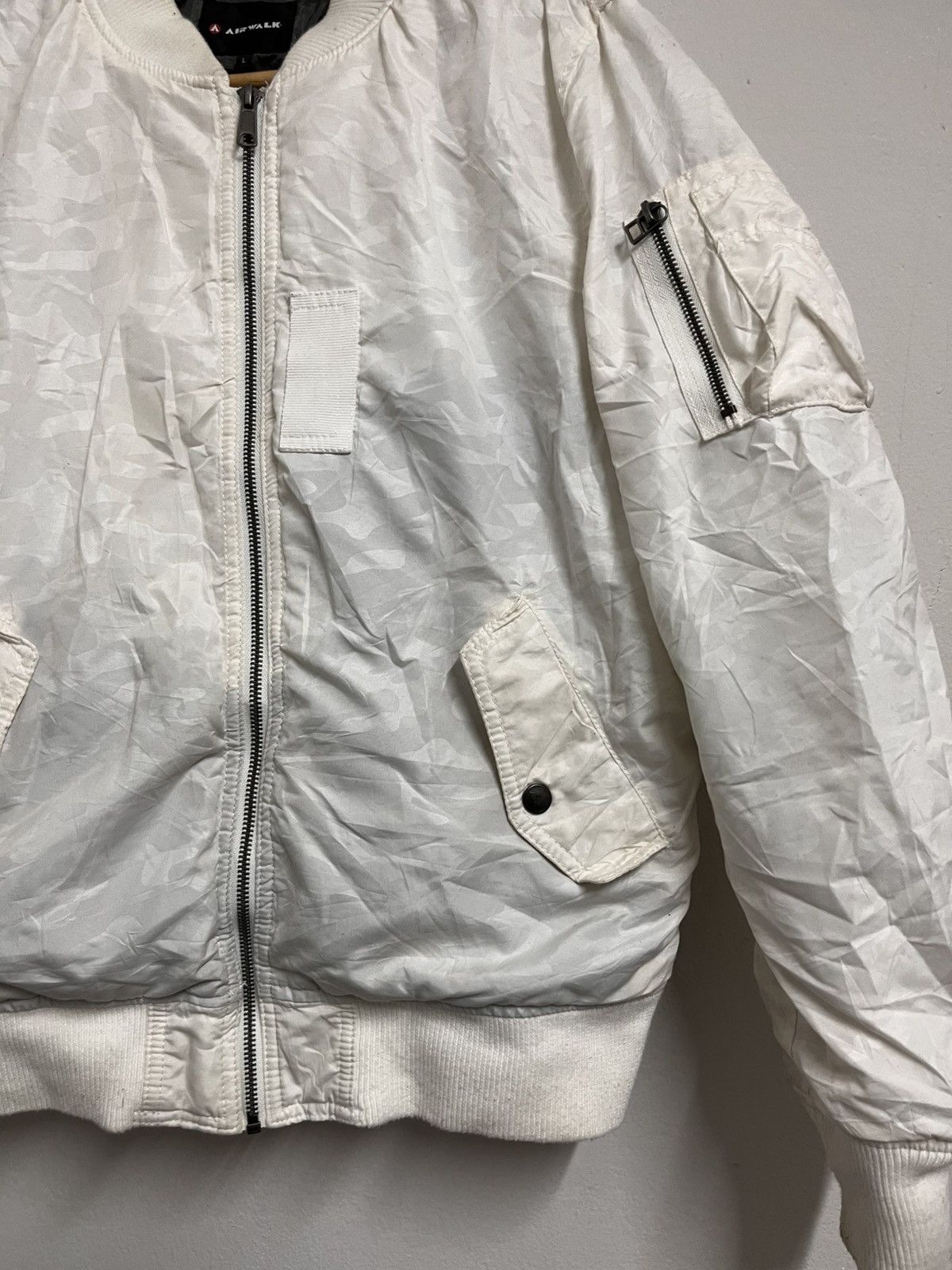 Airwalk 💥Airwalk Medium White Camouflage Bombers Flight Jackets Size US M / EU 48-50 / 2 - 4 Thumbnail