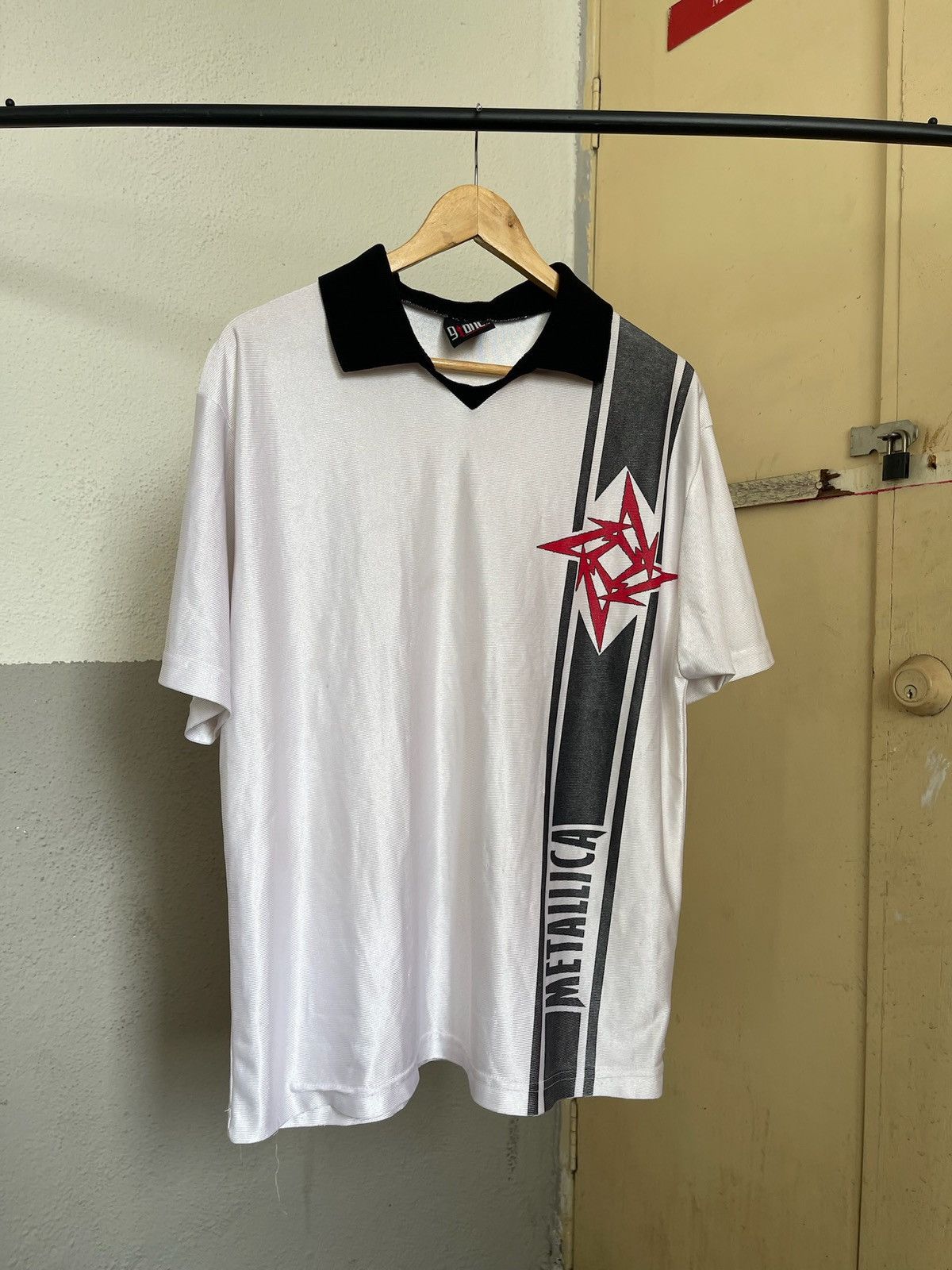 Band Tees × Vintage Vintage Metallica Giant Jersey Polo Shirt Size US M / EU 48-50 / 2 - 1 Thumbnail