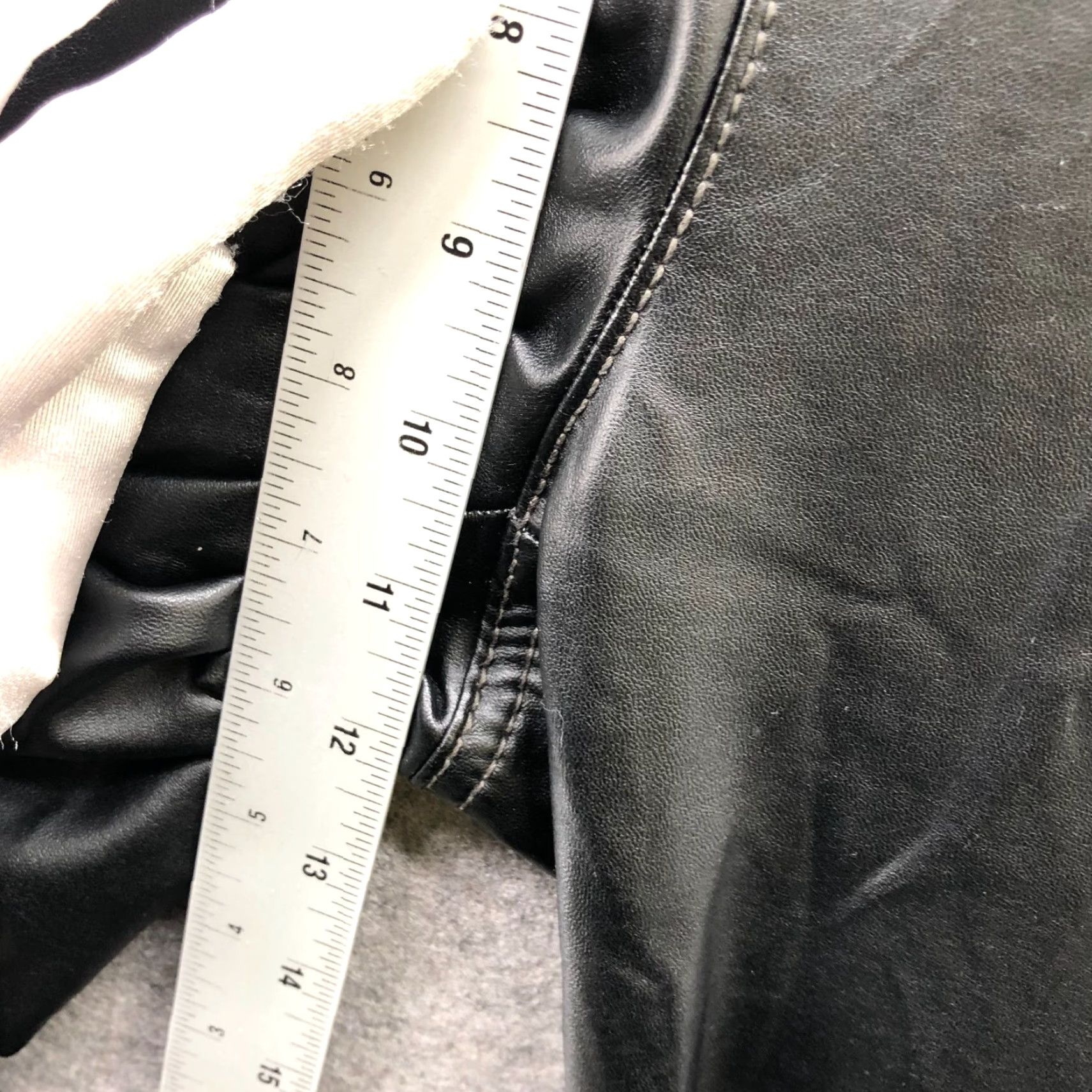 Loft LOFT Faux Leather Leggings Womens 10 Black Zip Closure High Rise Pant Leggings Womens 10 Black Zip Closure High Rise Loft Size 32" / US 10 / IT 46 - 6 Thumbnail