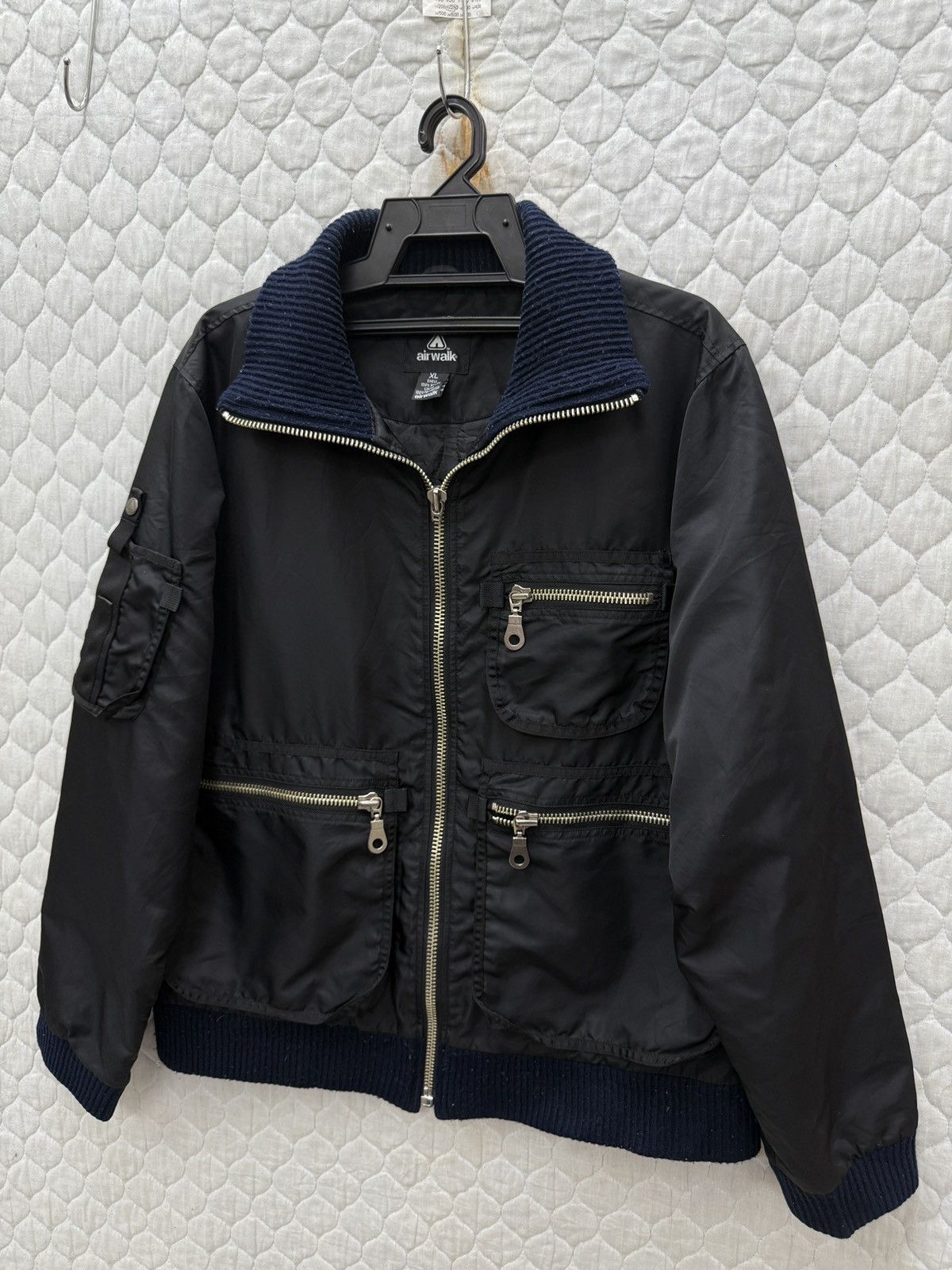 Airwalk 🔥🔥🔥STEALS AIRWALK BOMBER JACKET Size US L / EU 52-54 / 3 - 3 Thumbnail