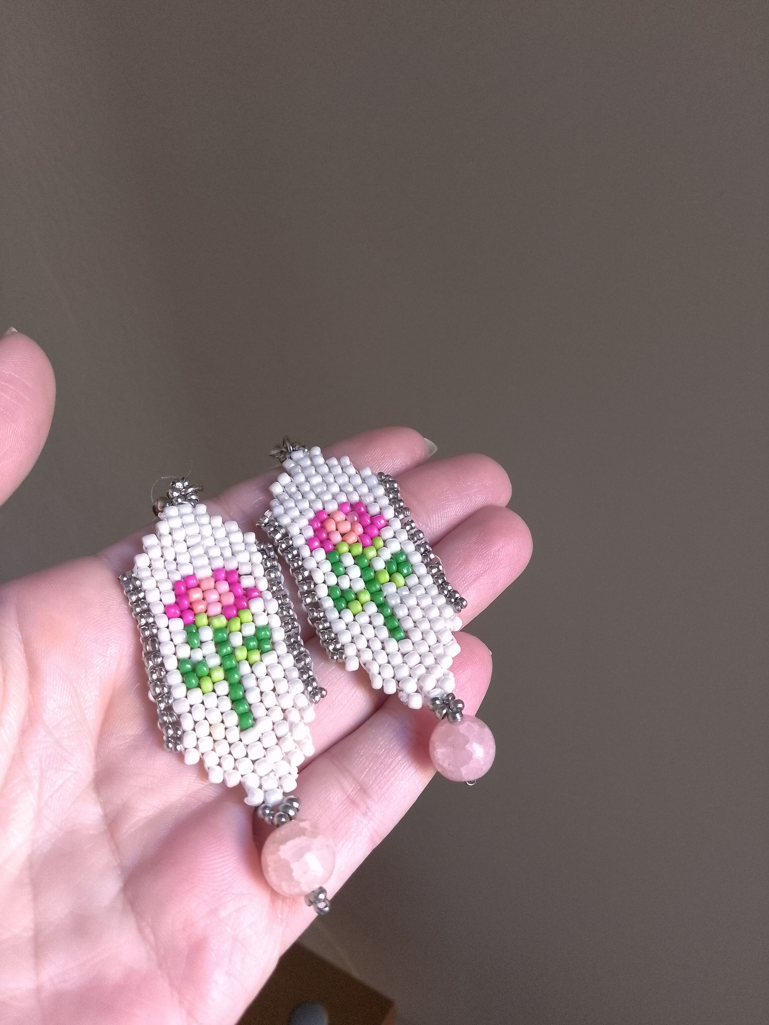 Handmade Earrings Pink Chalcedony Gemstone Beaded Flowers Size ONE SIZE - 4 Thumbnail