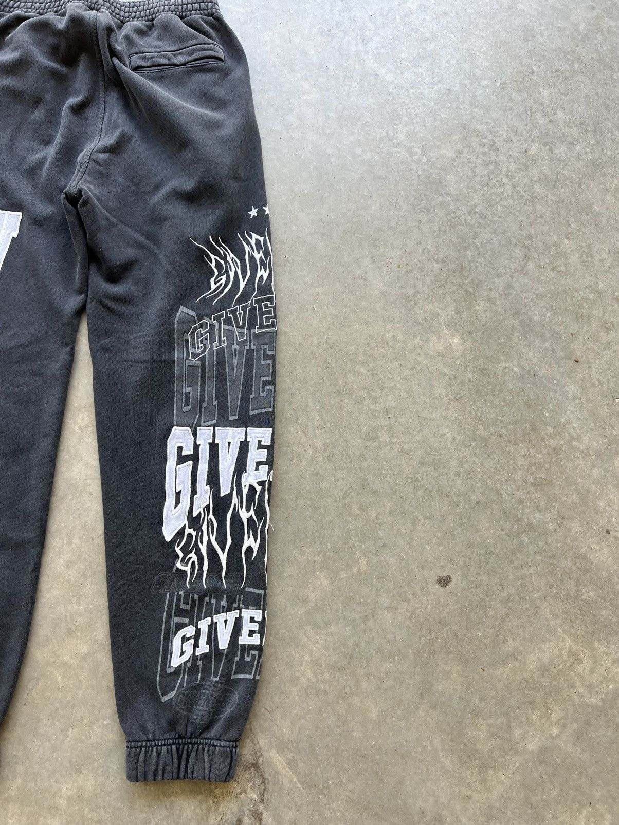 Givenchy × MMW Givenchy FW22 Multi Logo Embroidered Gothic Sweatpants Size US 30 / EU 46 - 6 Thumbnail