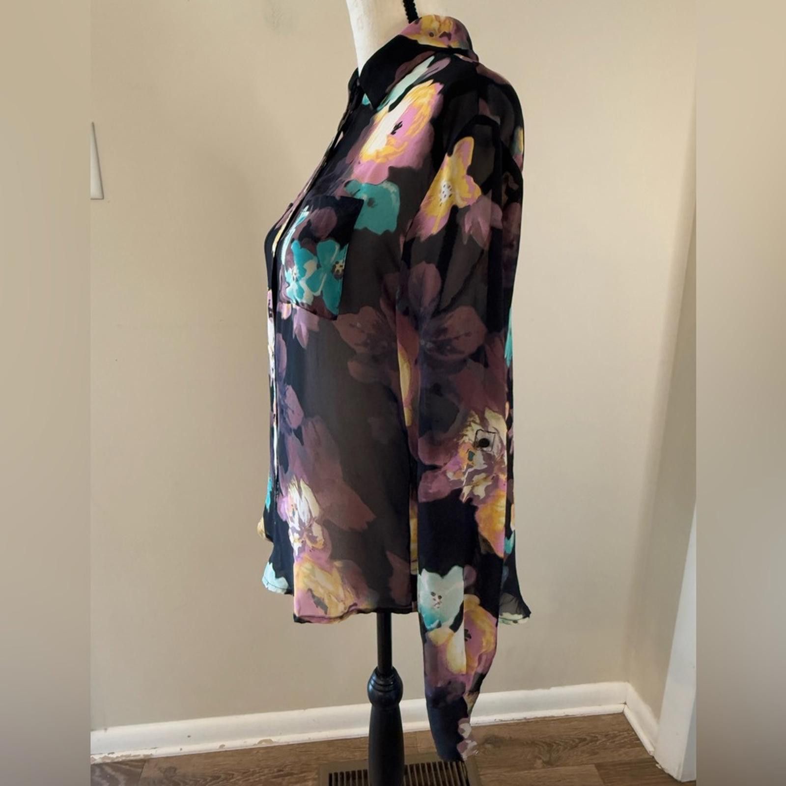 Decree Decree semi sheer colorful floral button up top blouse SZ SM Size S / US 4 / IT 40 - 3 Thumbnail